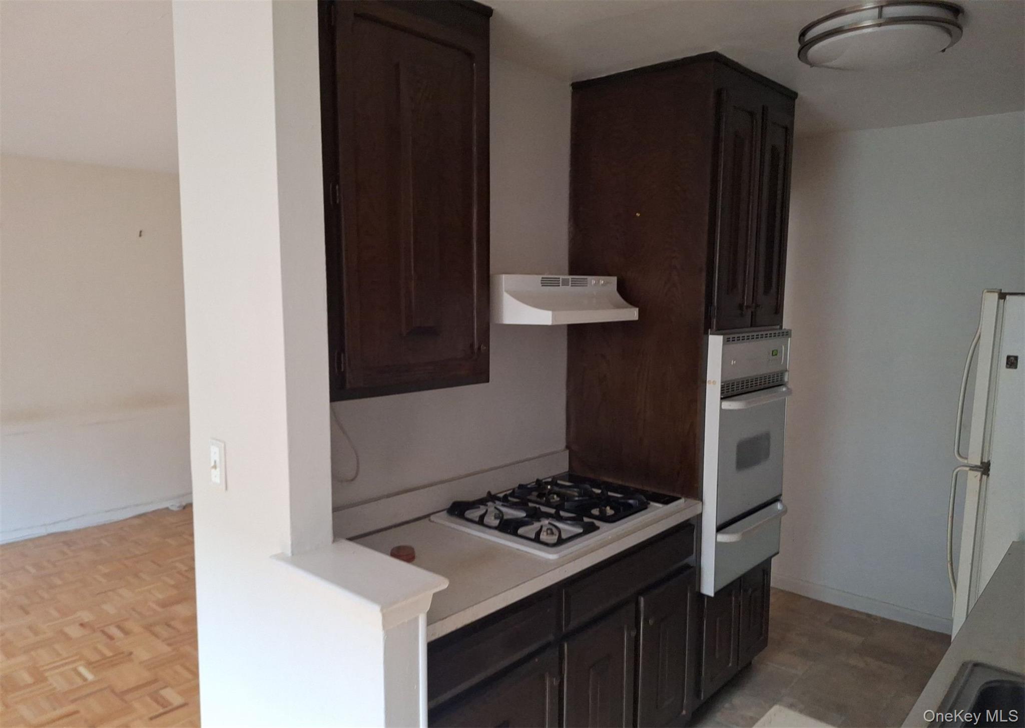 636 N Terrace Avenue 2c Property Photo 6
