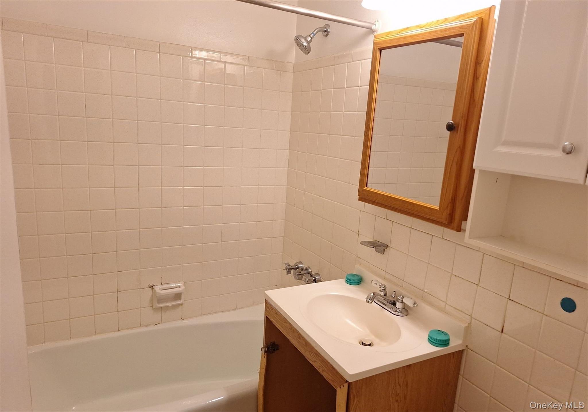 636 N Terrace Avenue 2c Property Photo 7