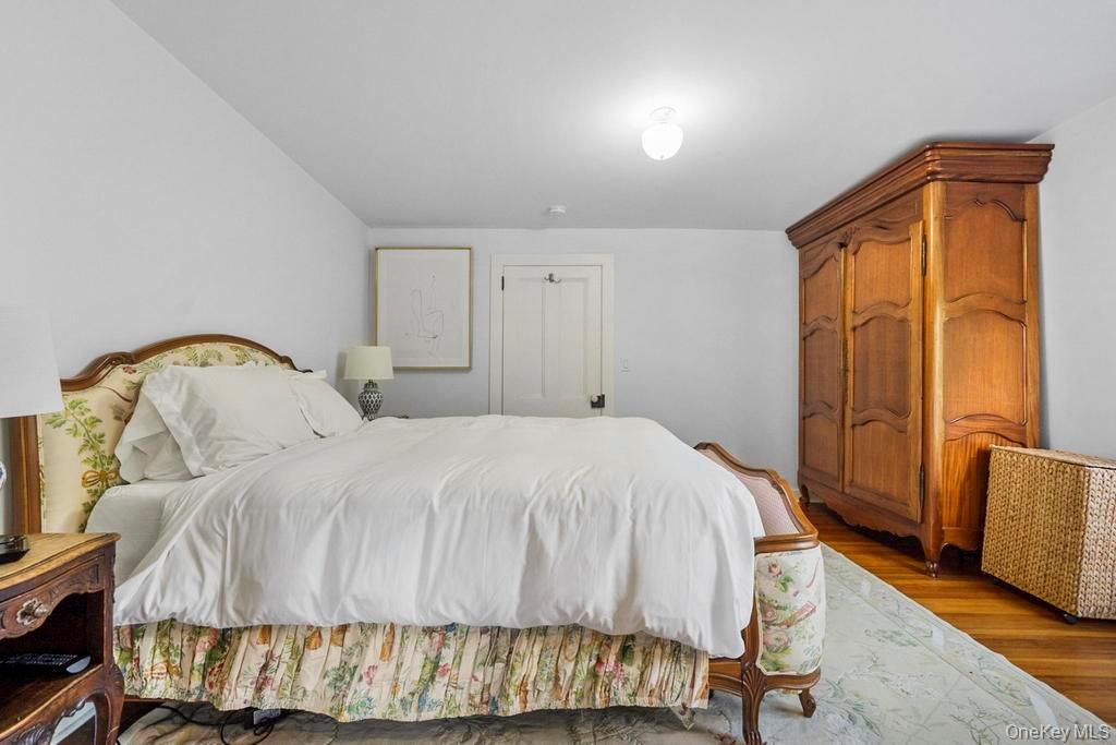 46 Bellport Lane Property Photo 21