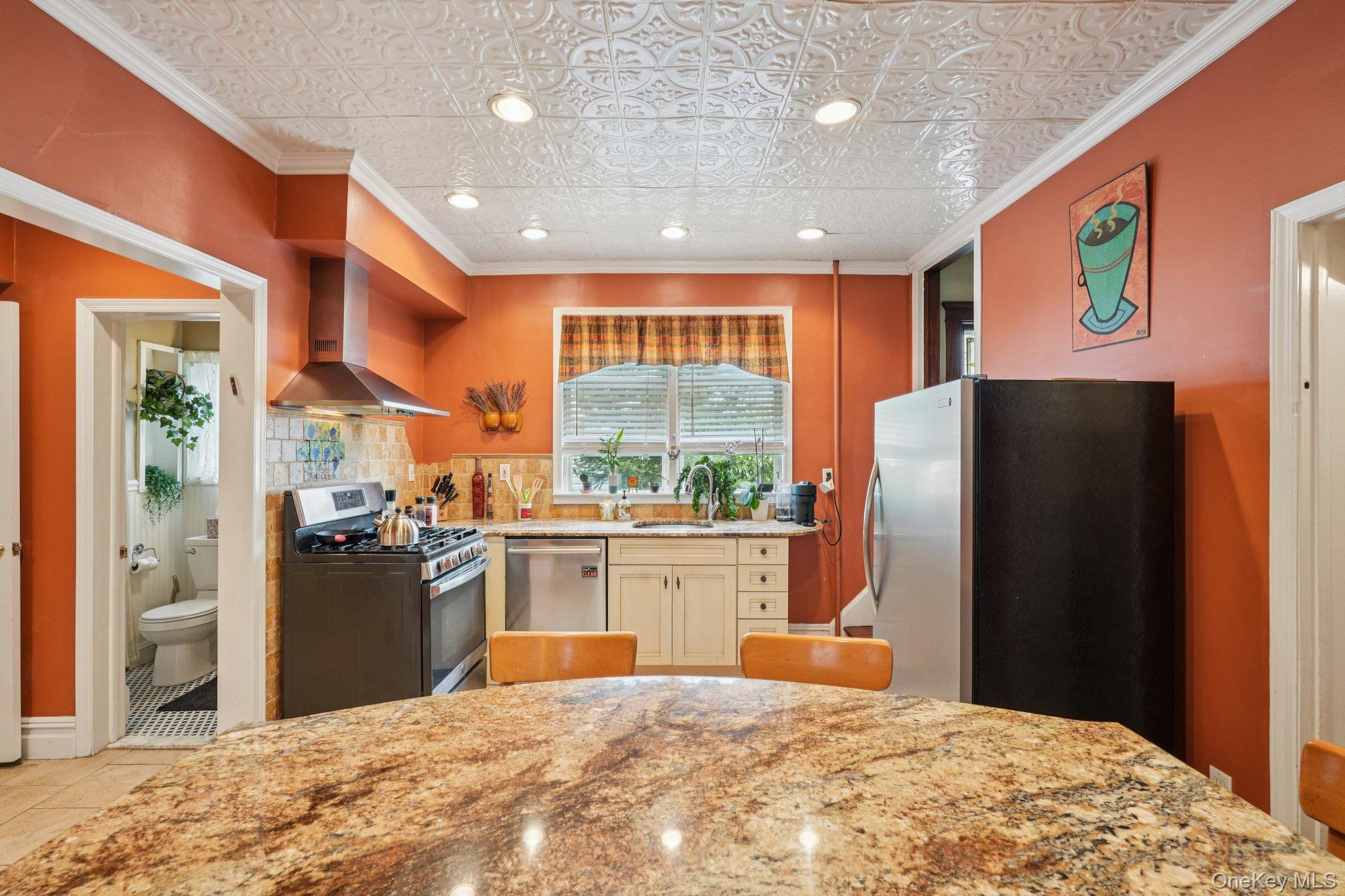 74 E Maple Avenue Property Photo 12