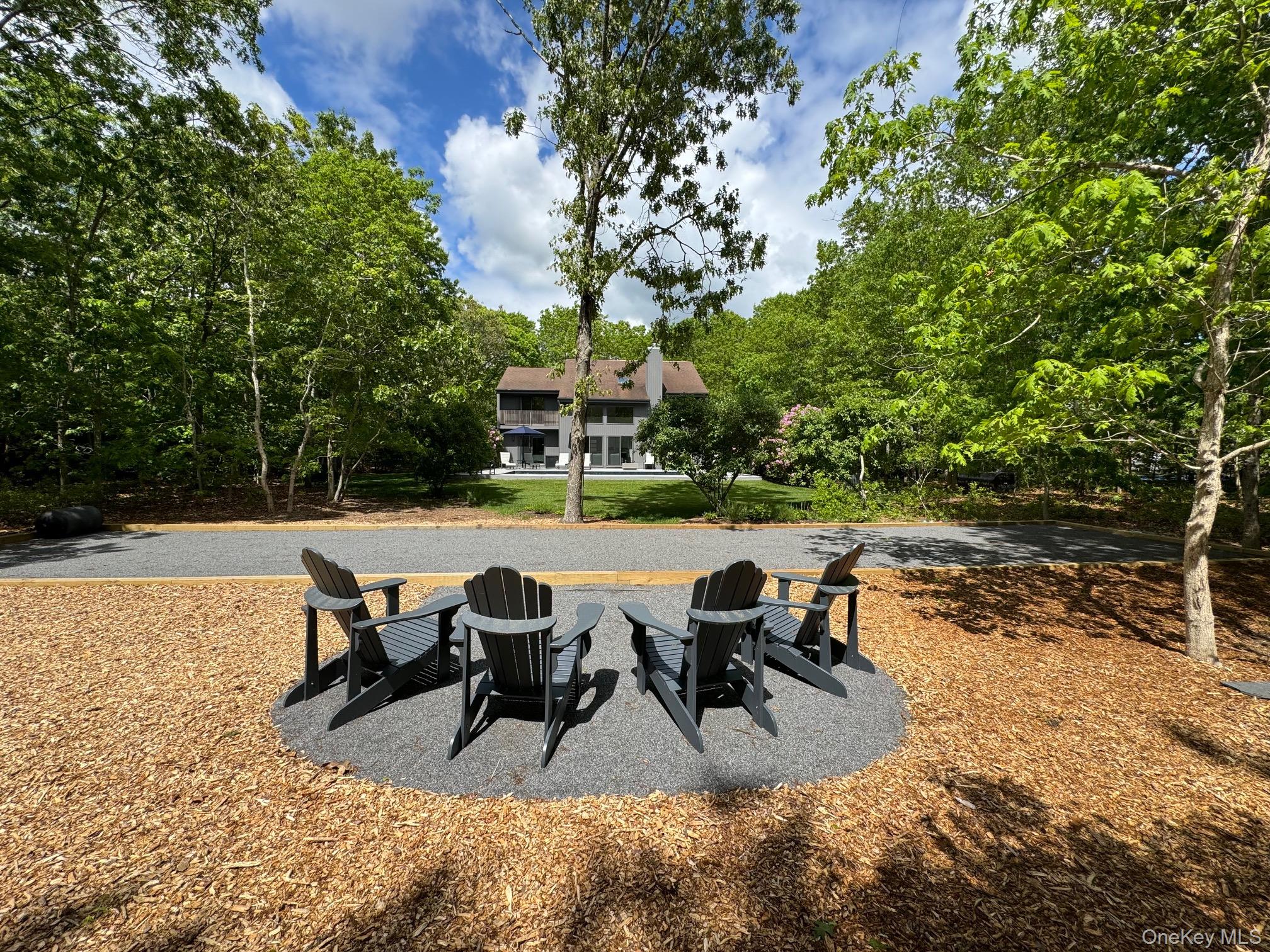 1 Deer Path Property Photo 4