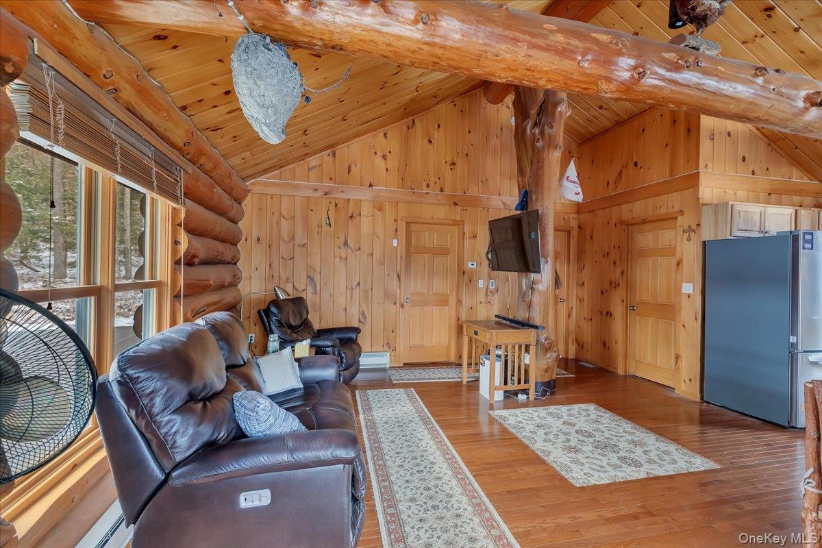 465 Barlow Road Property Photo 8