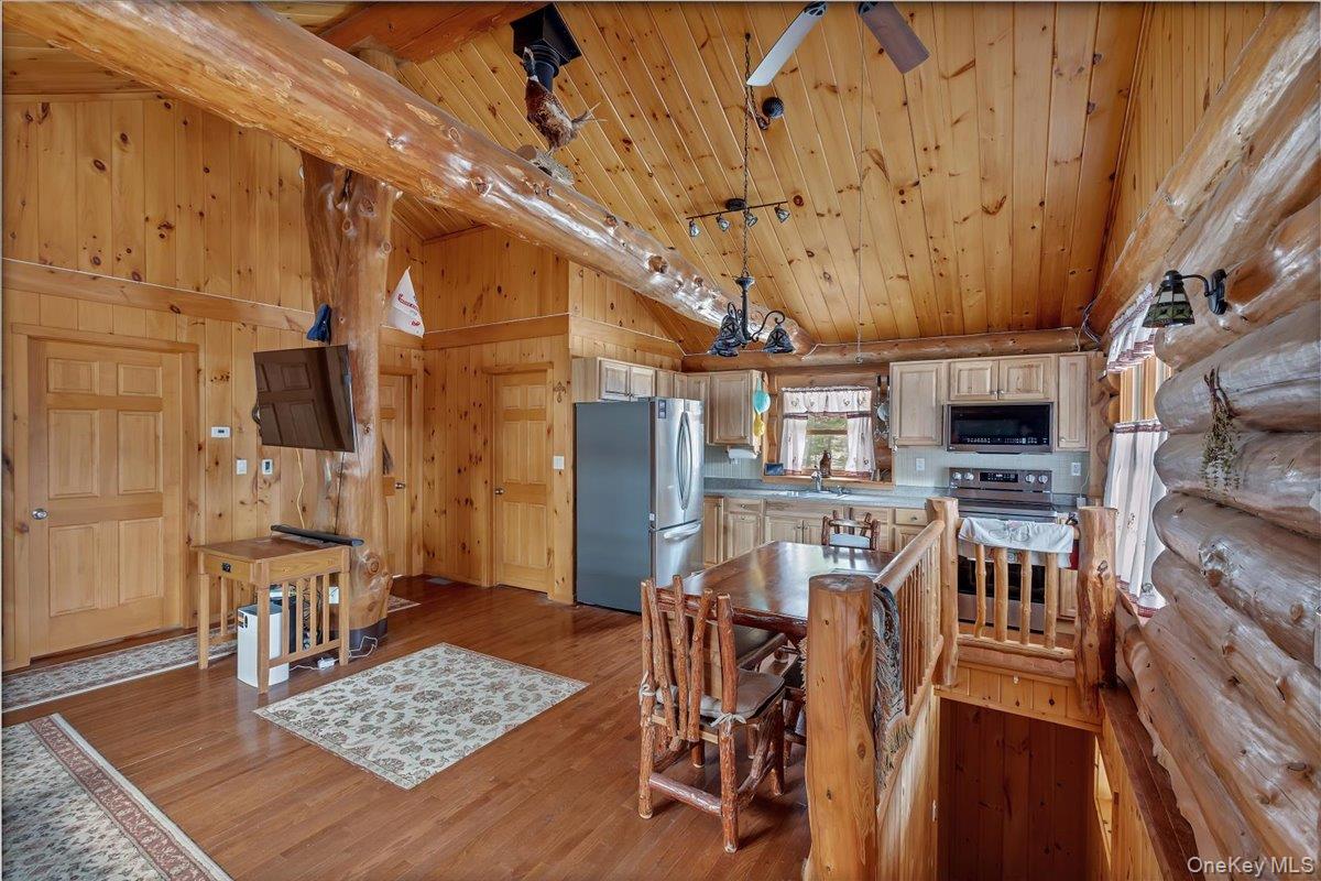 465 Barlow Road Property Photo 13