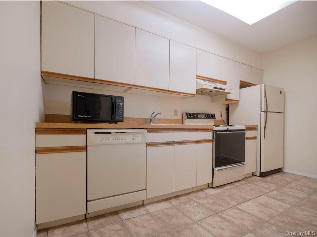 1337 Broadway L10 Property Photo 1