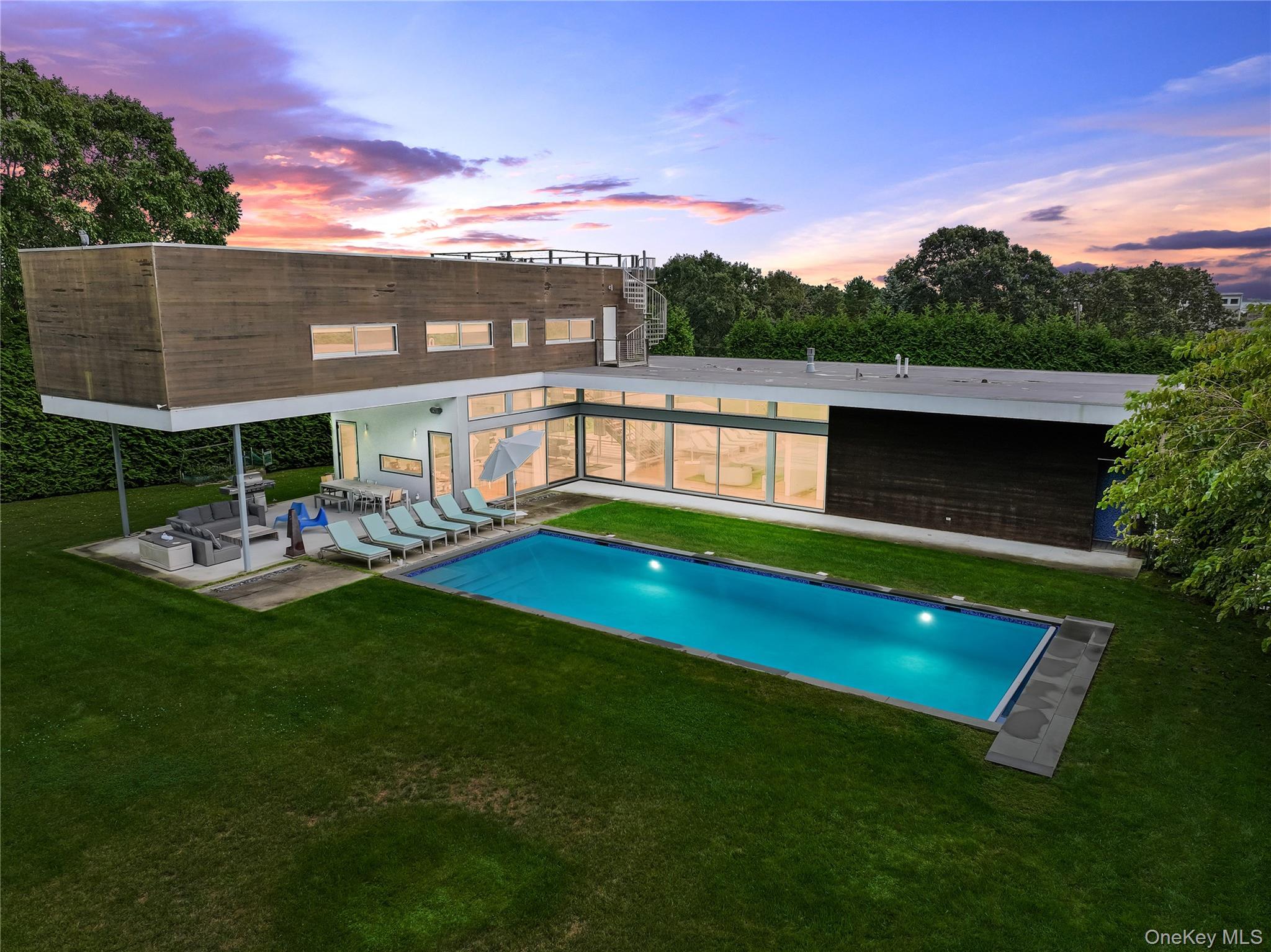 918289 Property Photo 1