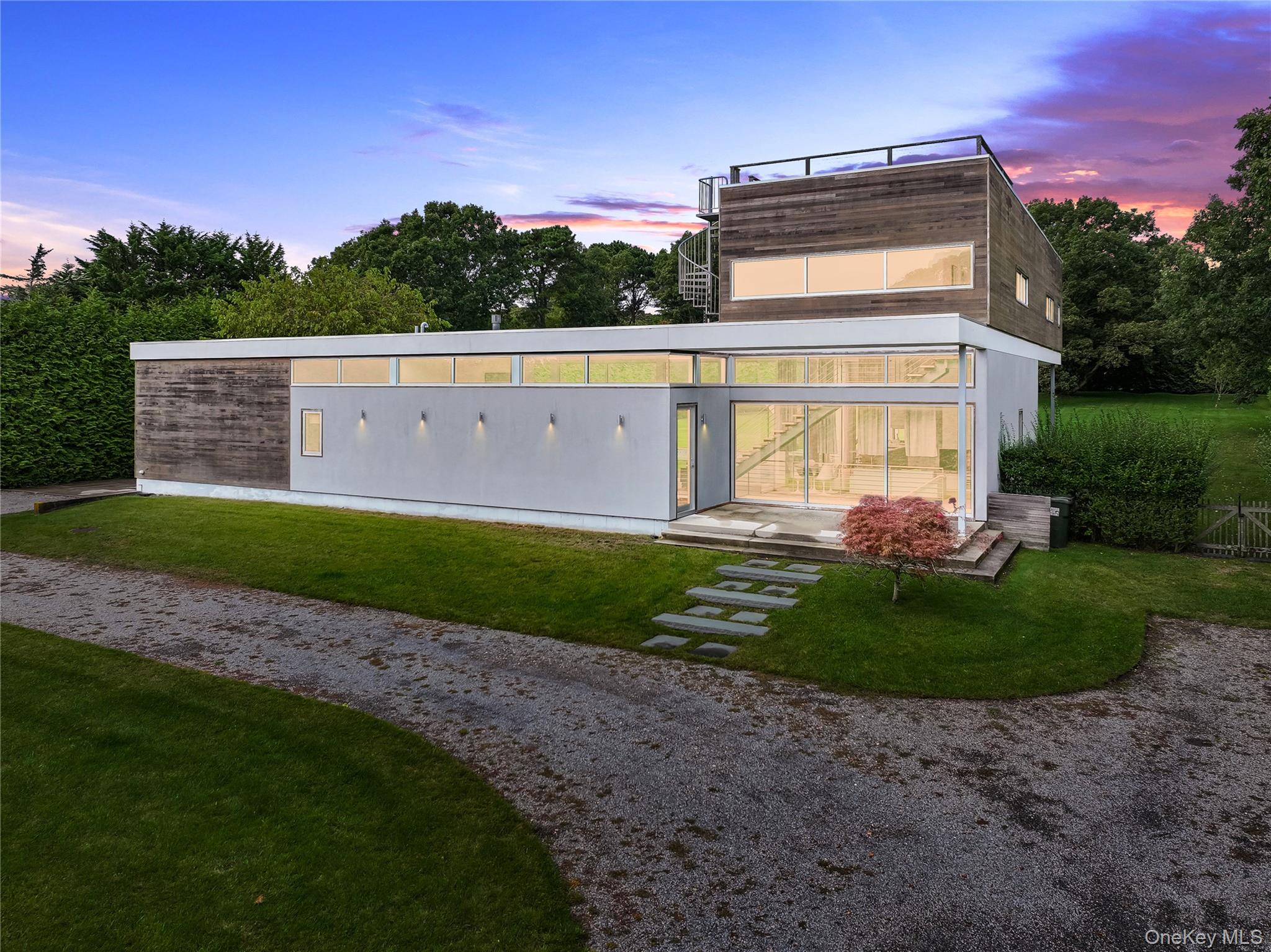 918289 Property Photo 2