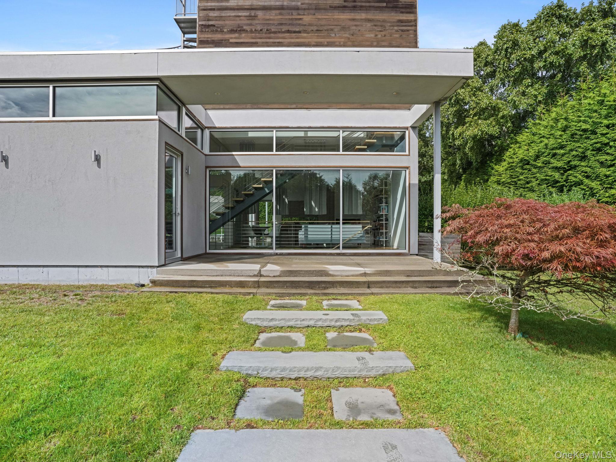 918289 Property Photo 3