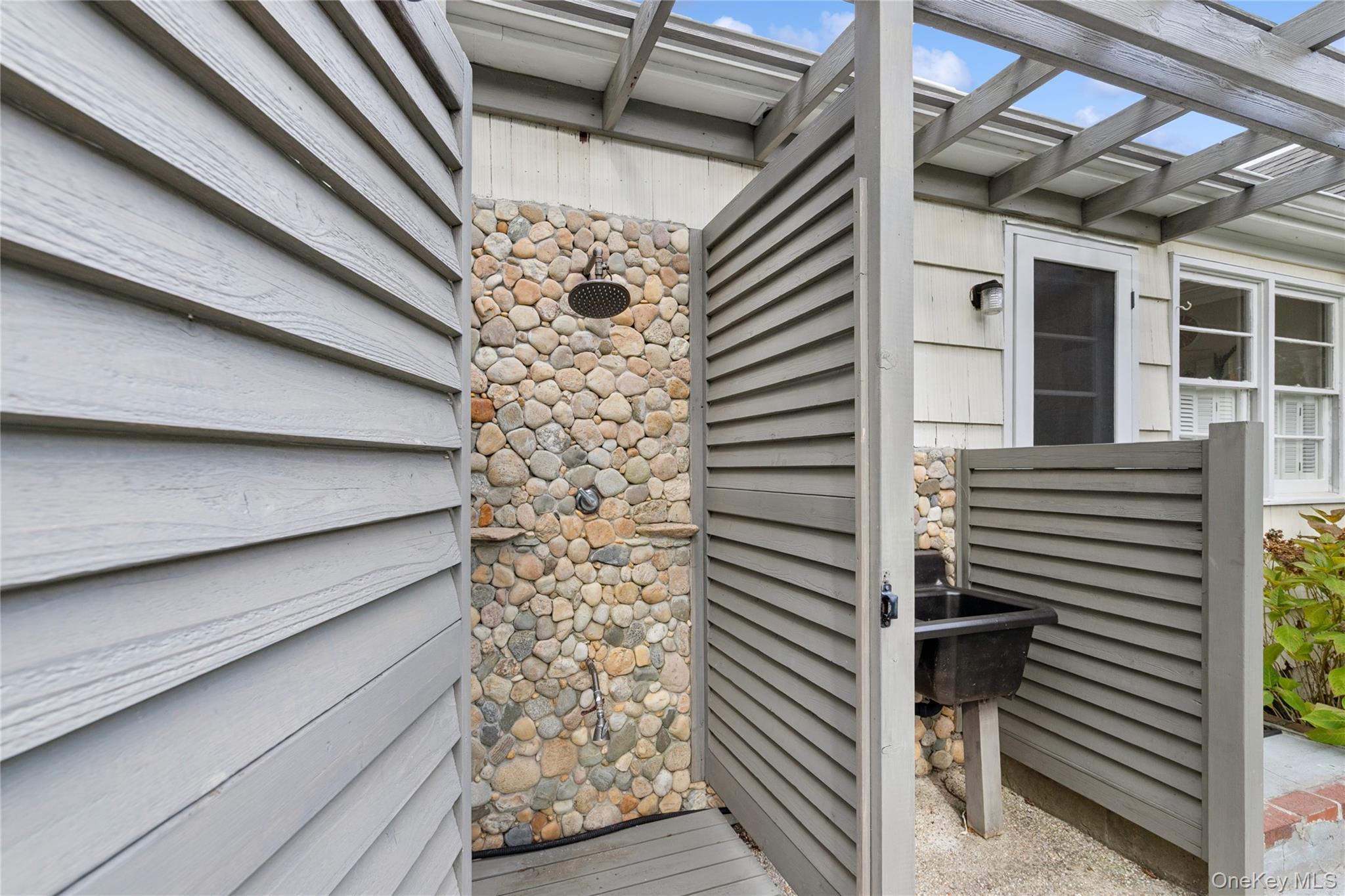 1181 Fireplace Rd Property Photo 24