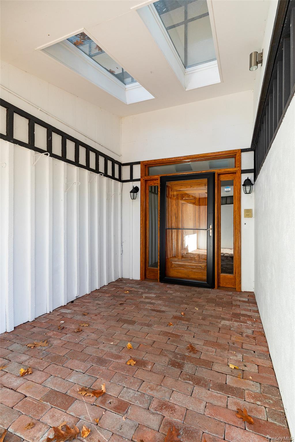 7 Ferris Lane Property Photo 3