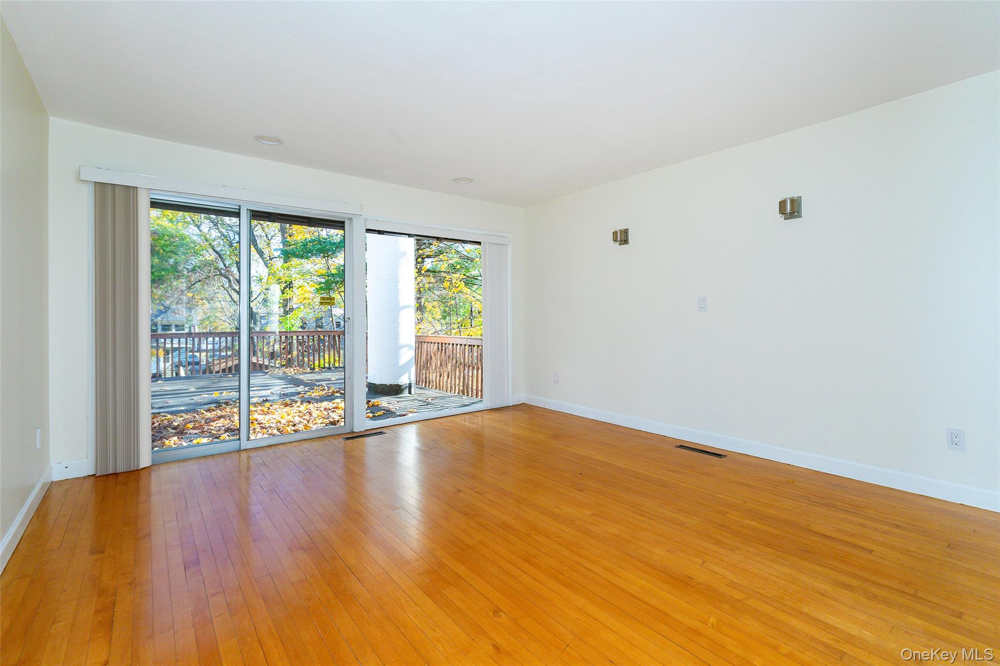 7 Ferris Lane Property Photo 17