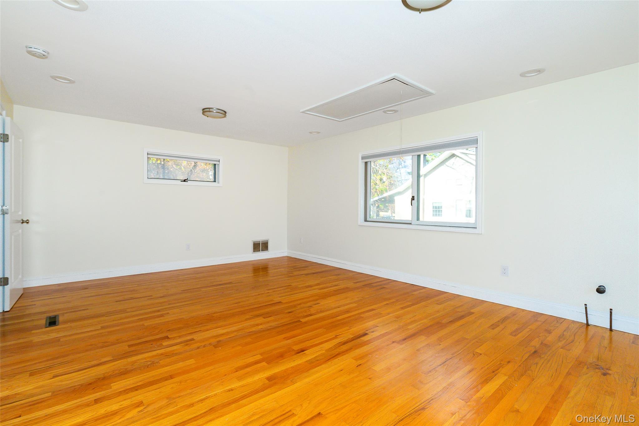 7 Ferris Lane Property Photo 21