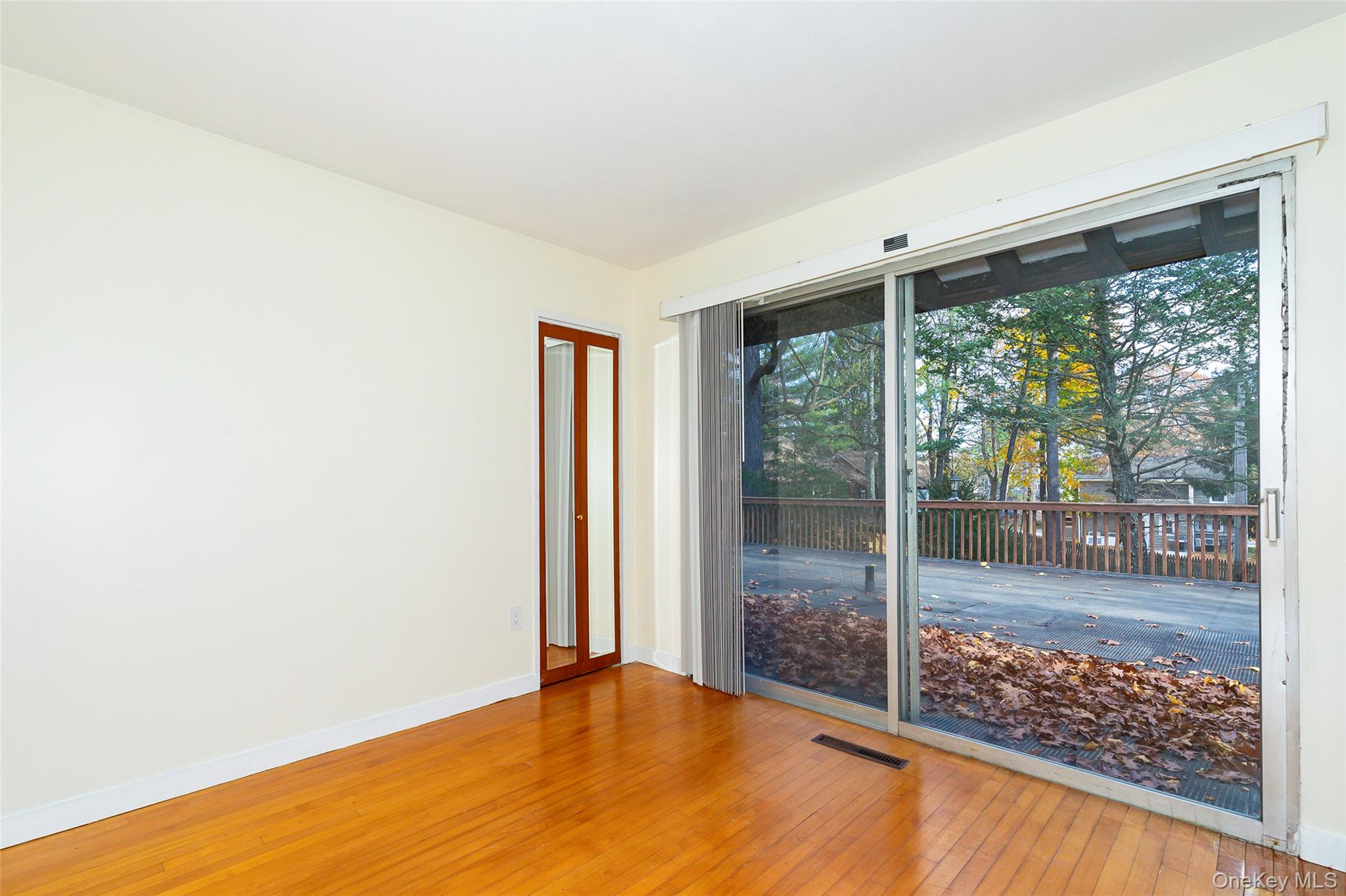 7 Ferris Lane Property Photo 22