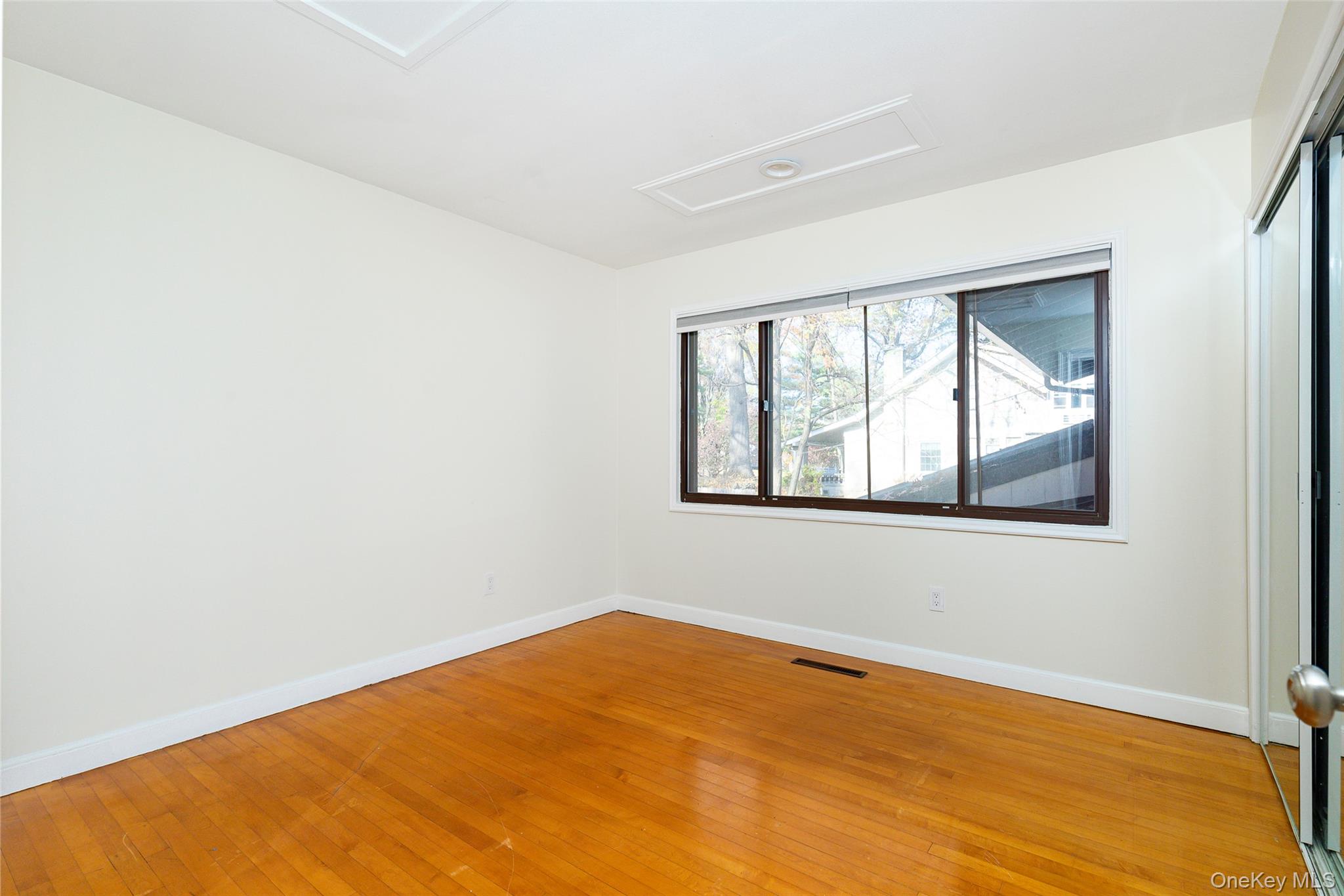 7 Ferris Lane Property Photo 23