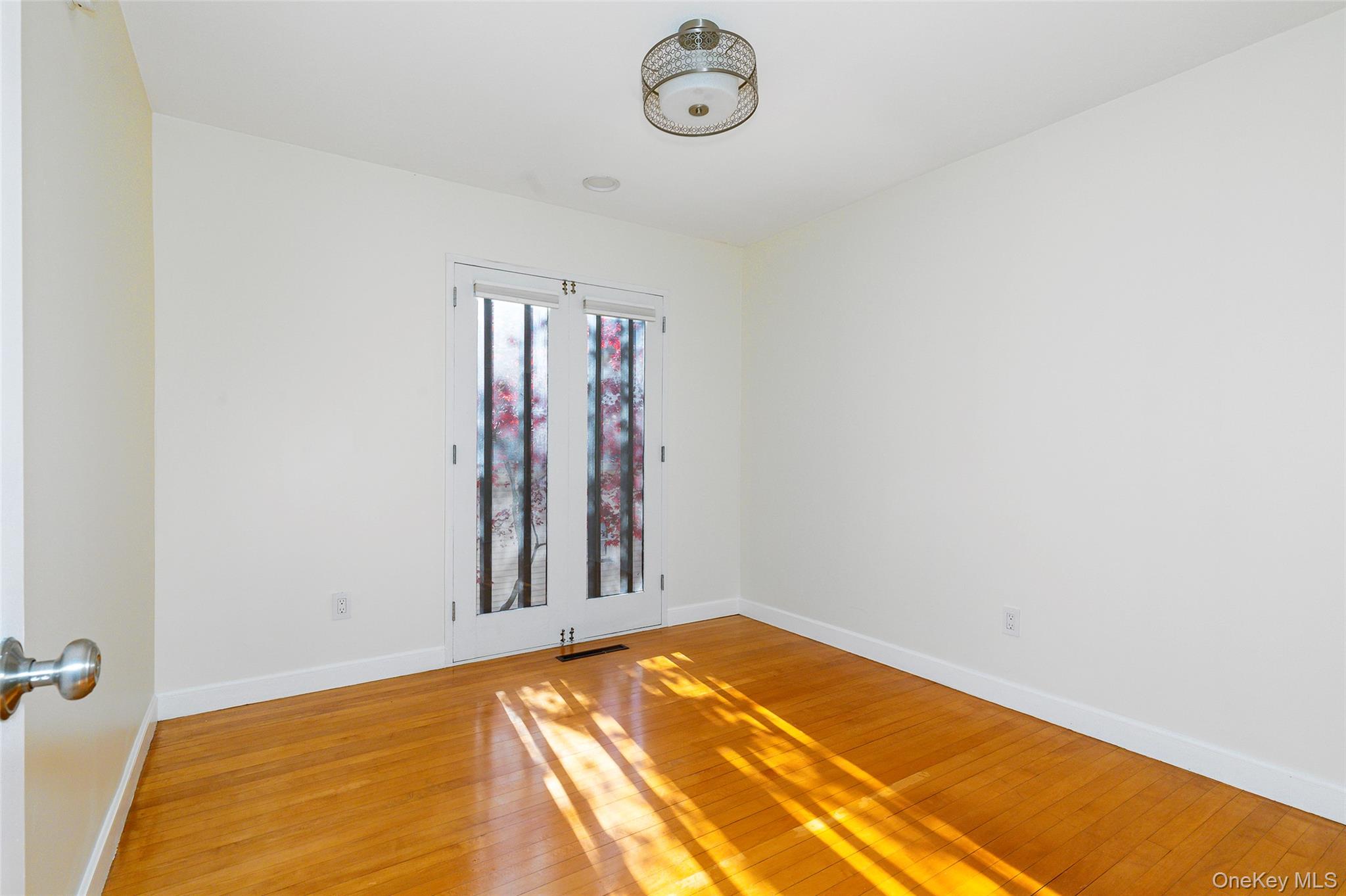 7 Ferris Lane Property Photo 24