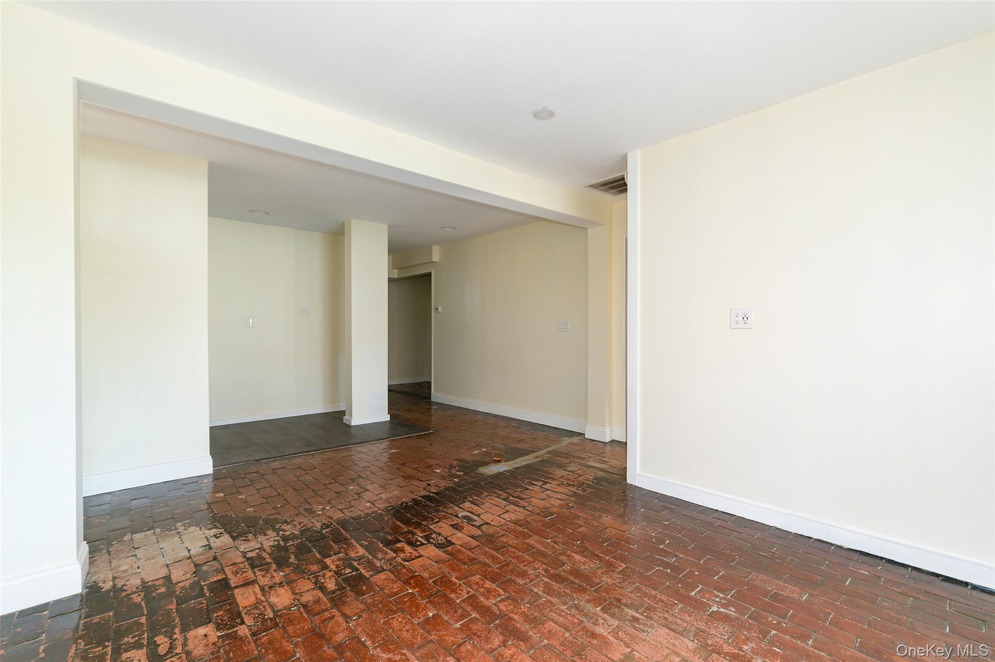 7 Ferris Lane Property Photo 29