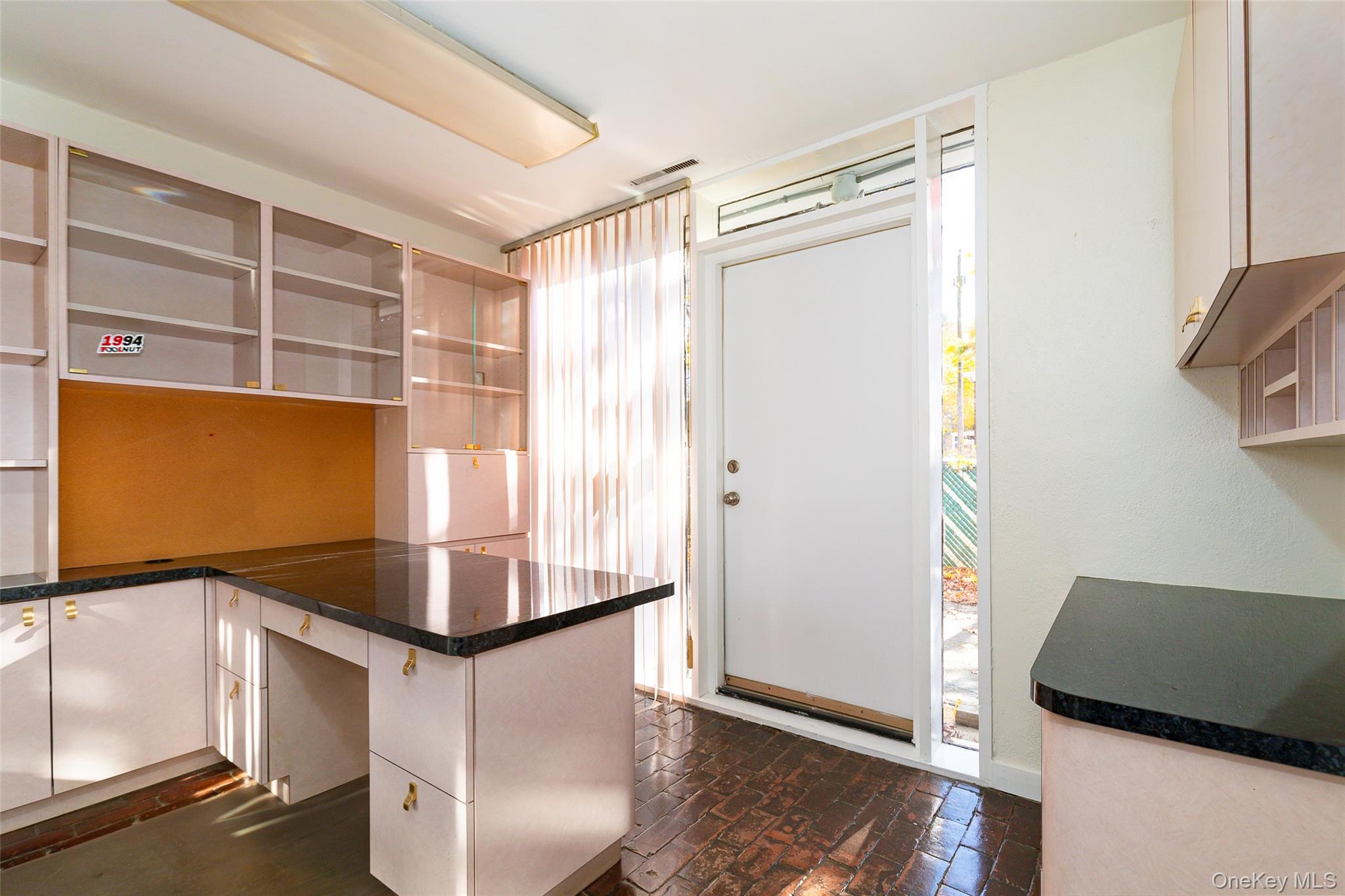 7 Ferris Lane Property Photo 30