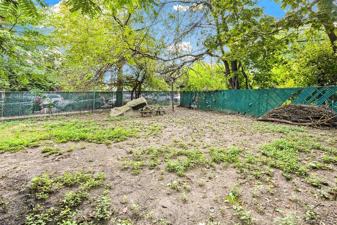 81-26 Austin Street Property Photo 17