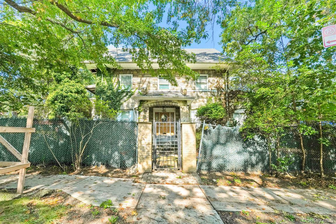 81-26 Austin Street Property Photo 1