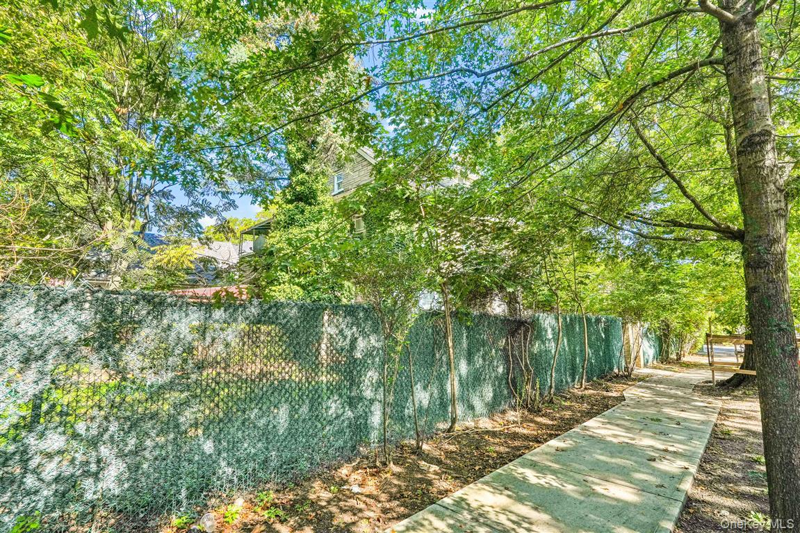 81-26 Austin Street Property Photo 11