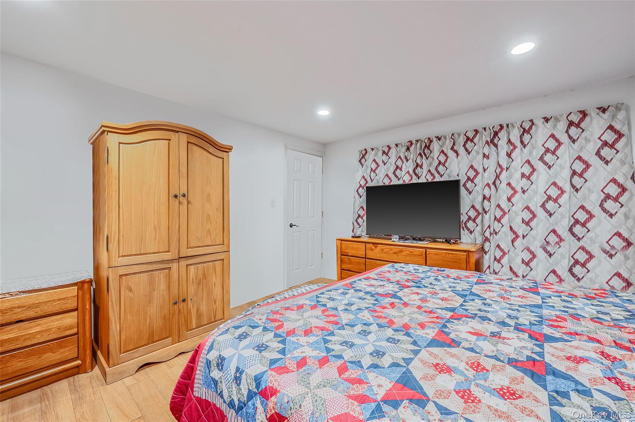 46 W Willow Street Property Photo 17