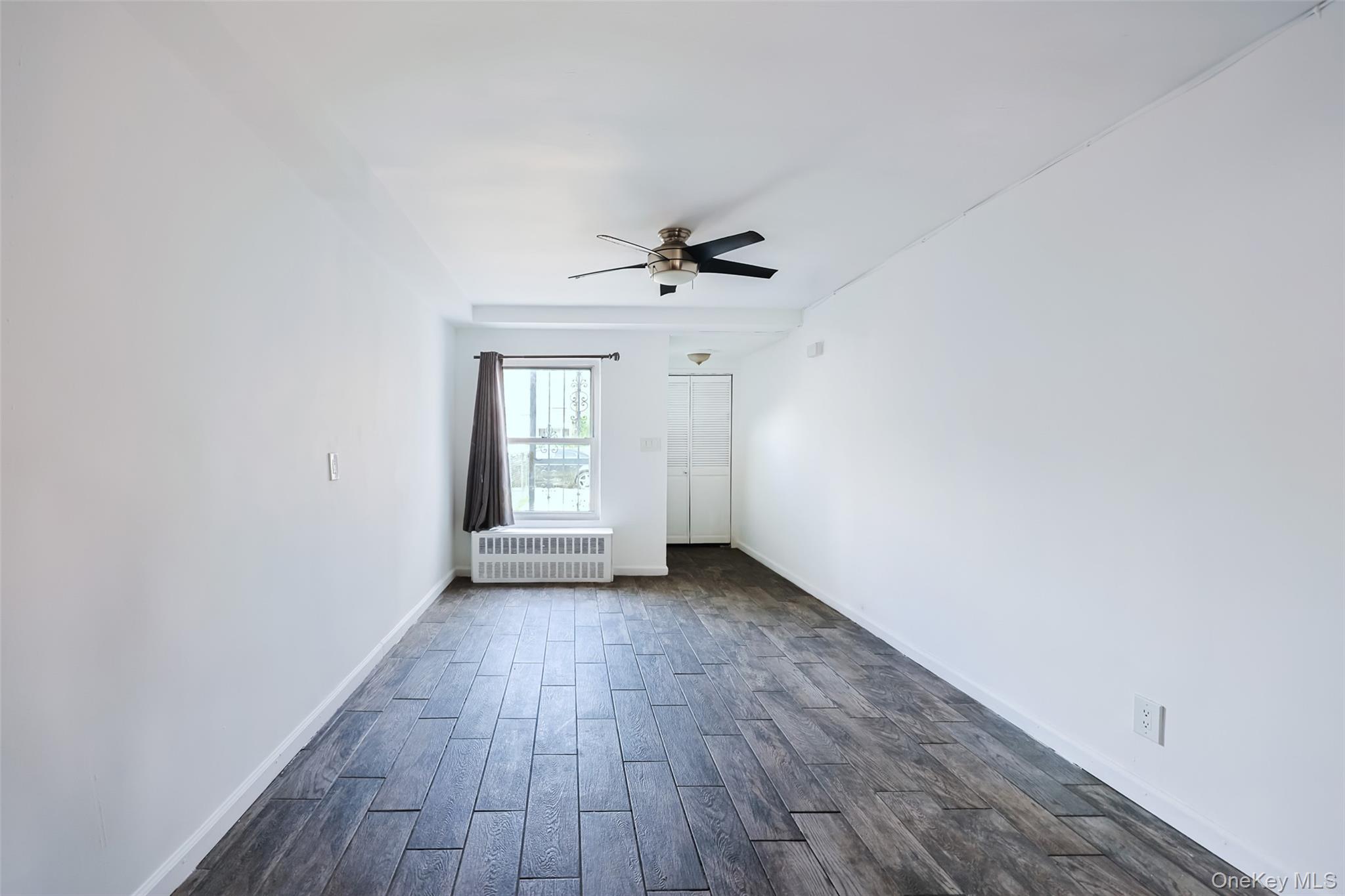 3231 71 Street Property Photo 10