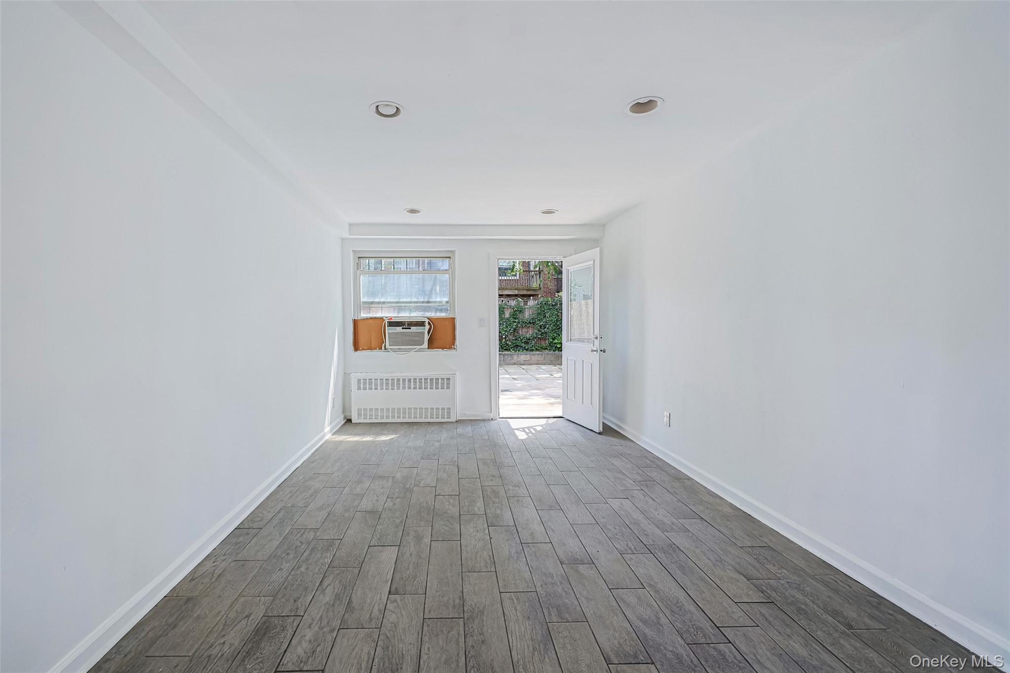 3231 71 Street Property Photo 26