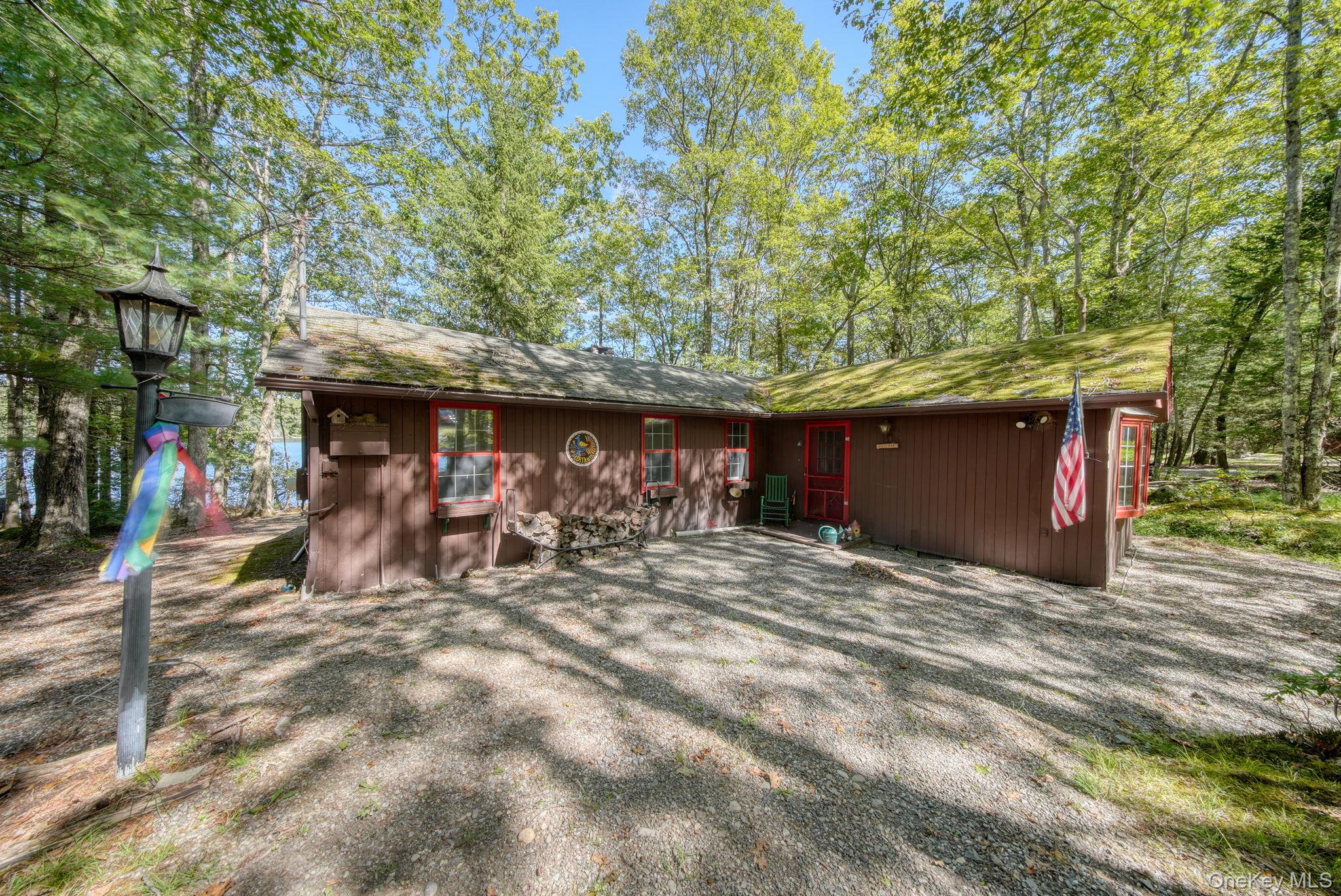 288 S Shore Shore Drive Property Photo 1