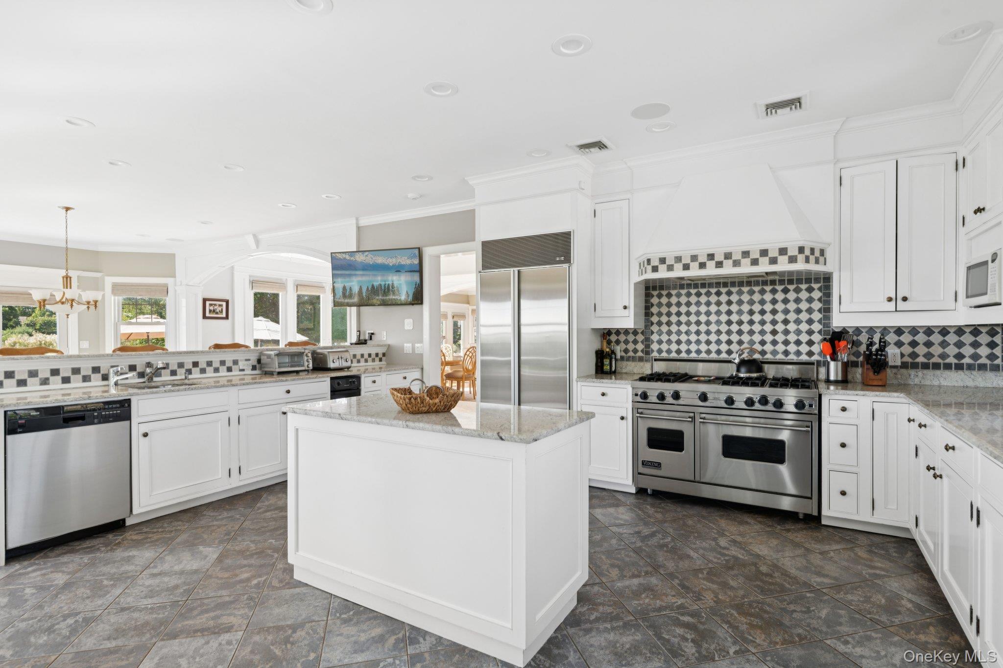 26 Sunset Avenue Property Photo 11