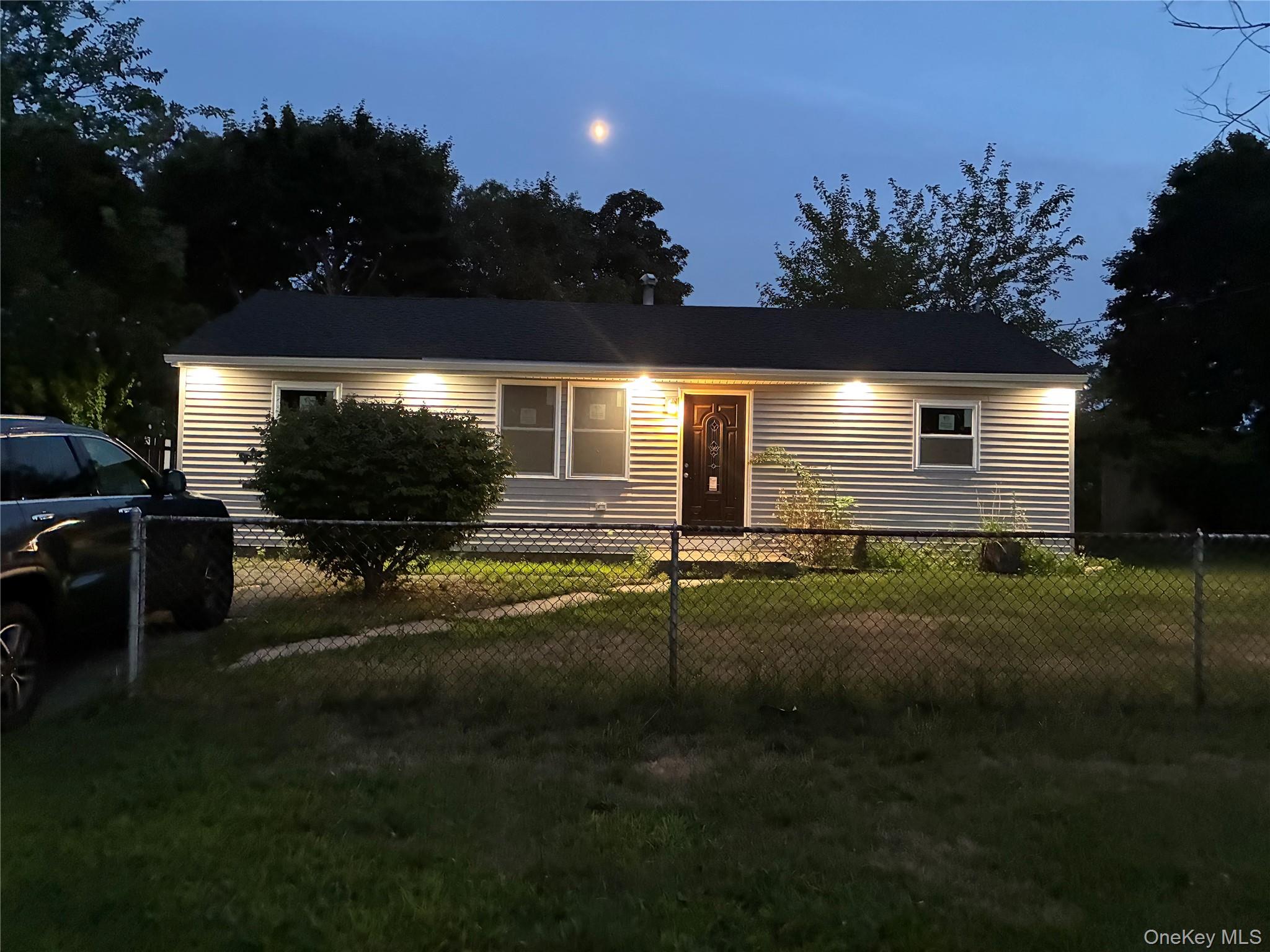 56 Ash Street Property Photo 1