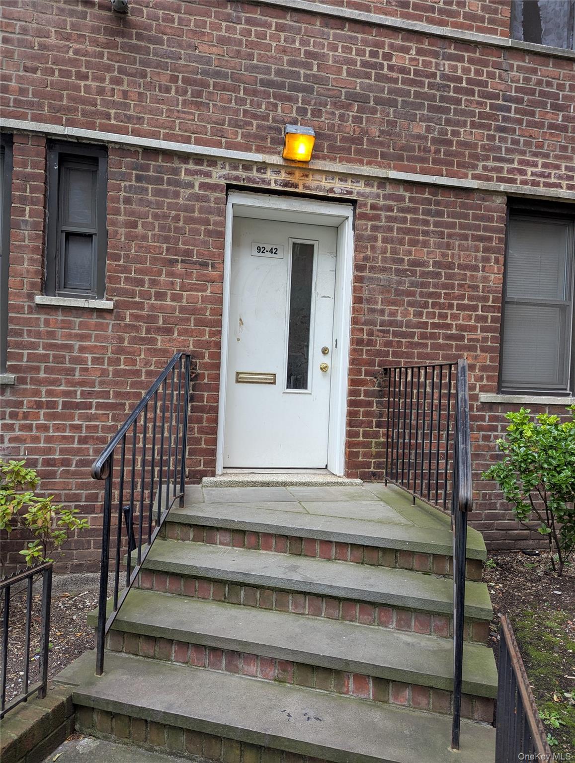 9242 Queens Boulevard Str4 Property Photo 2