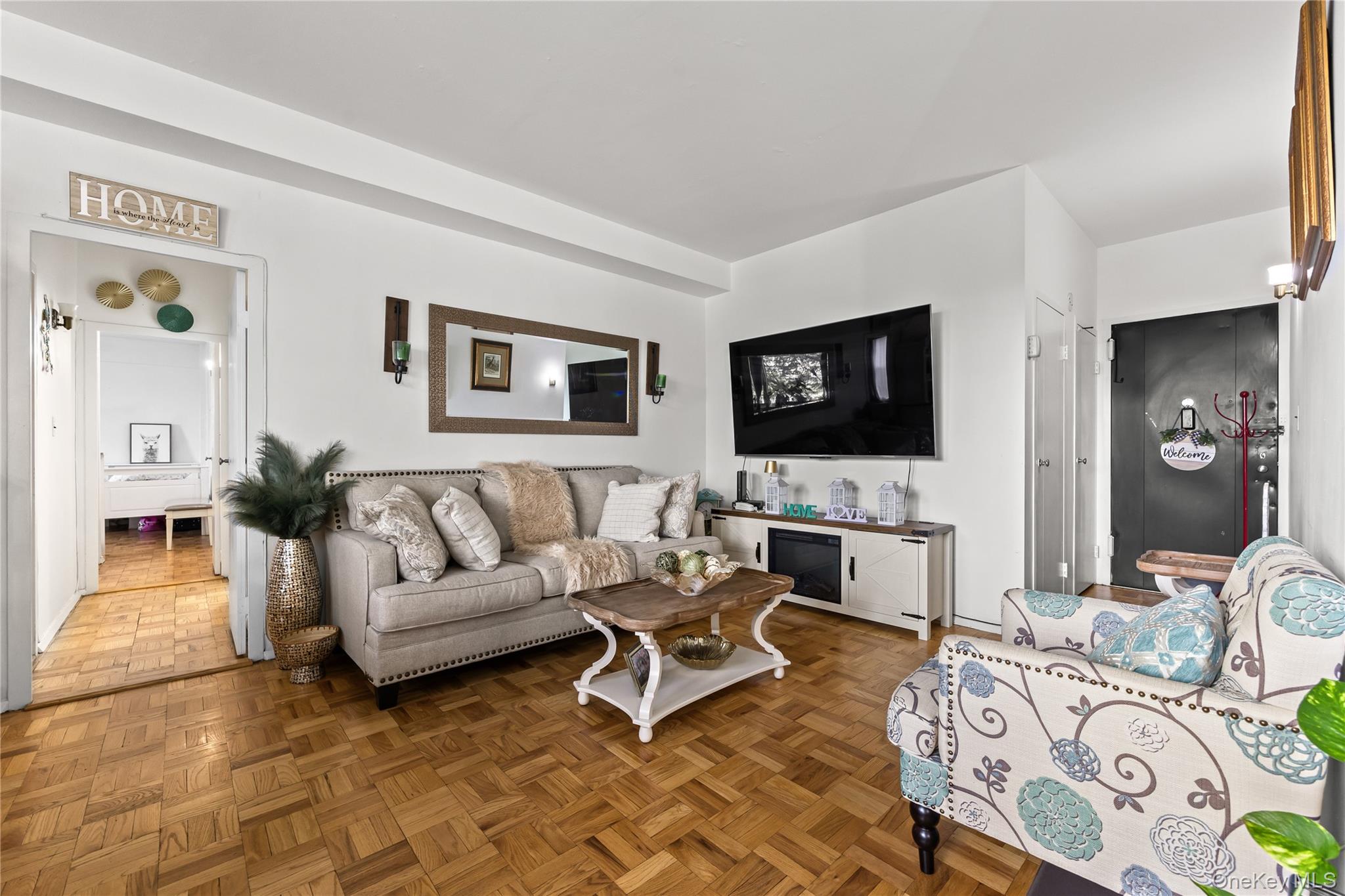 3 Fordham Hill Oval 3c Property Photo 4