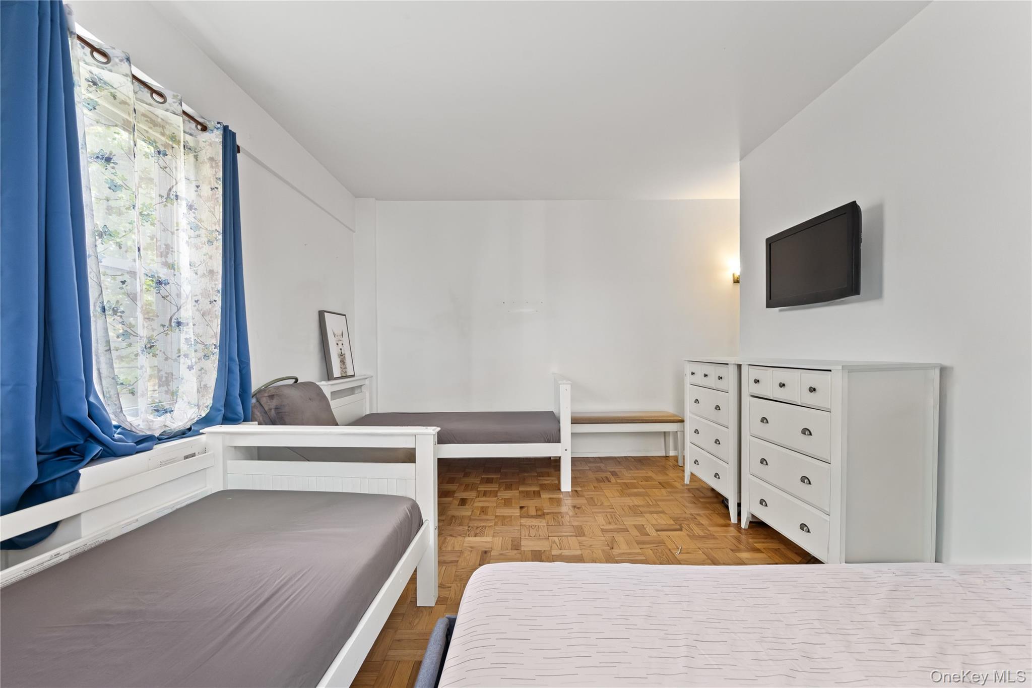 3 Fordham Hill Oval 3c Property Photo 15