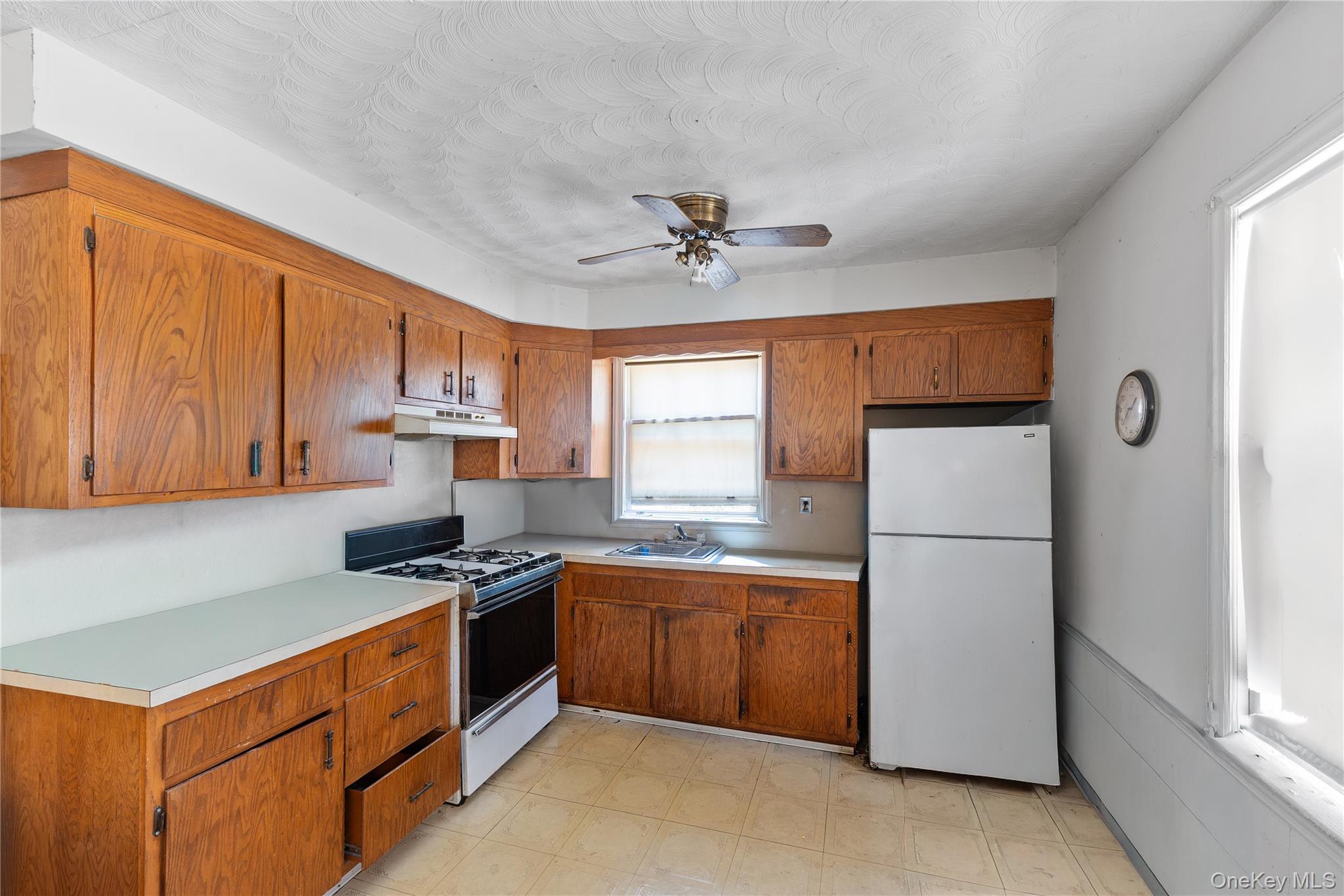 2 Francis Avenue Property Photo 15
