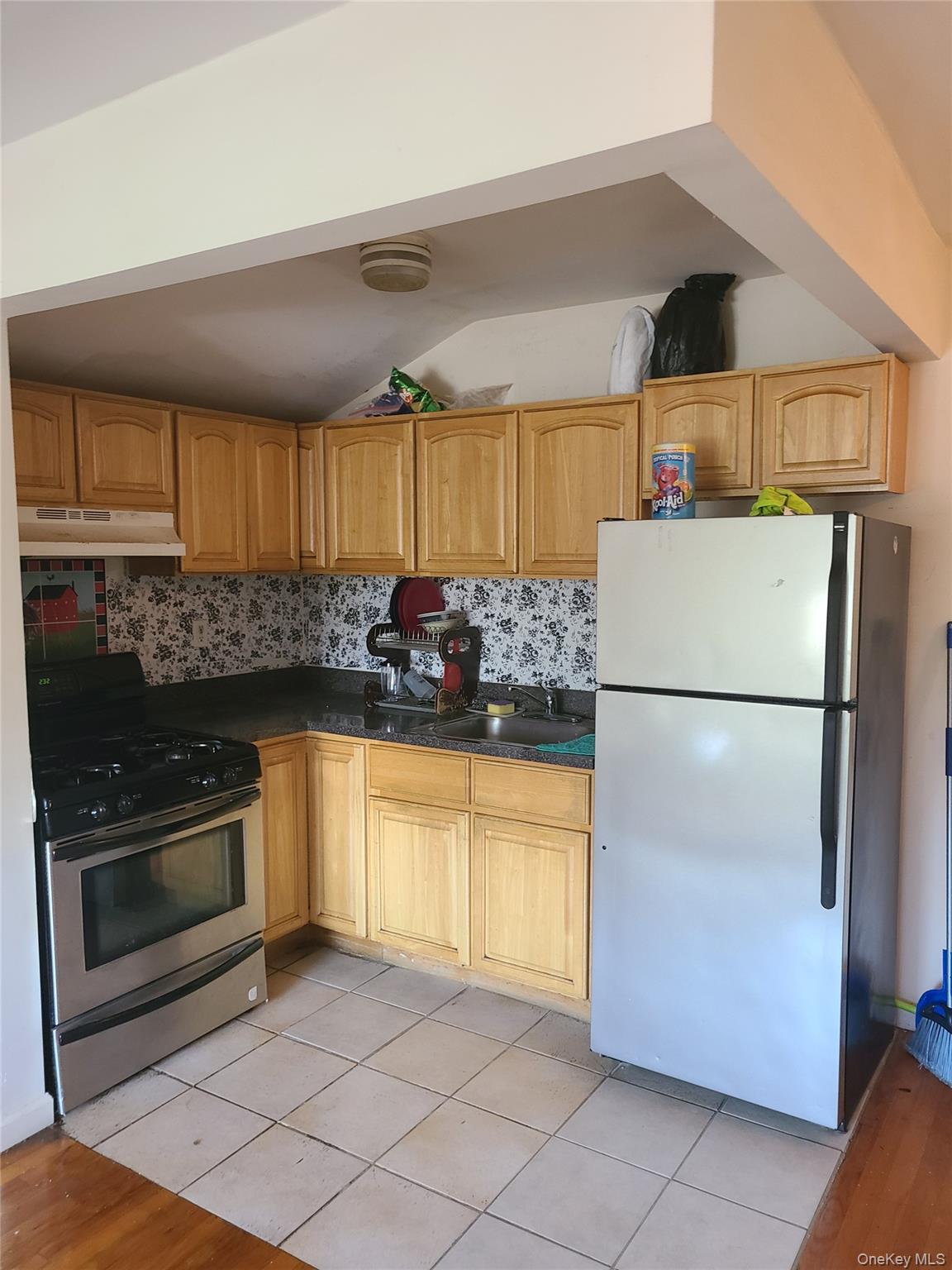 252 Soundview Avenue Property Photo 4