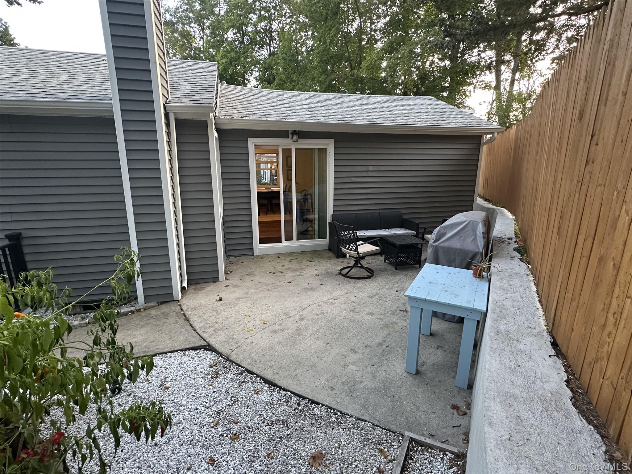 23 West Drive B Property Photo 13