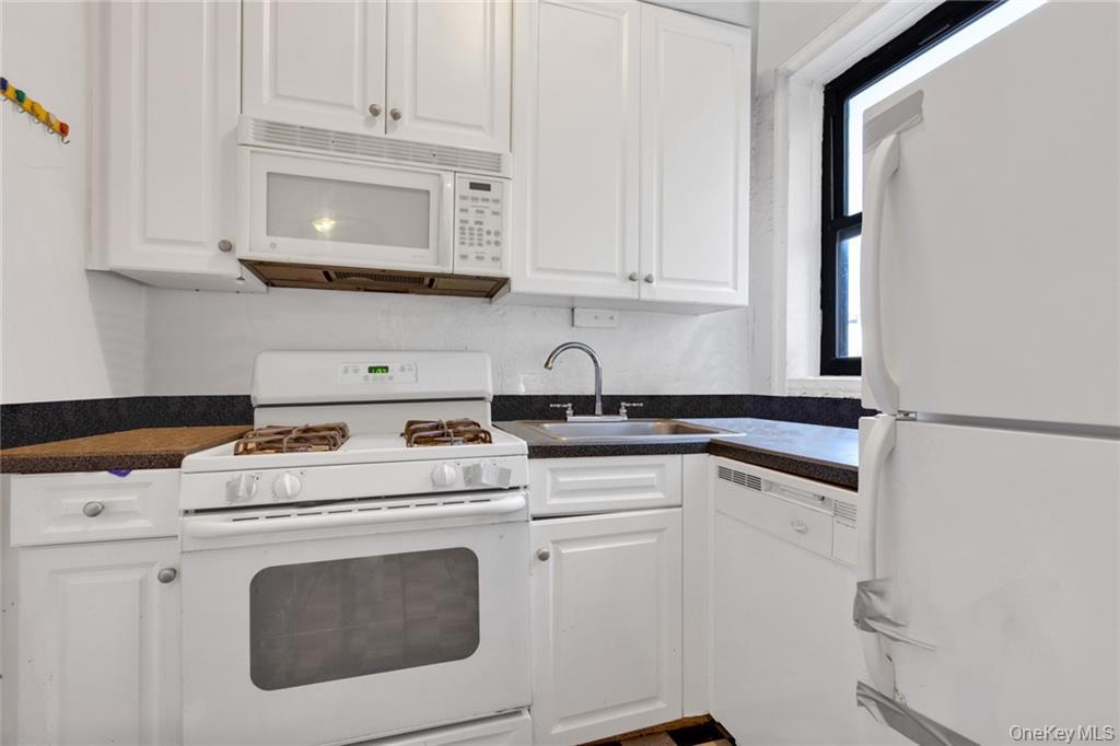 3111 Brighton 1st Place 6i Property Photo 10