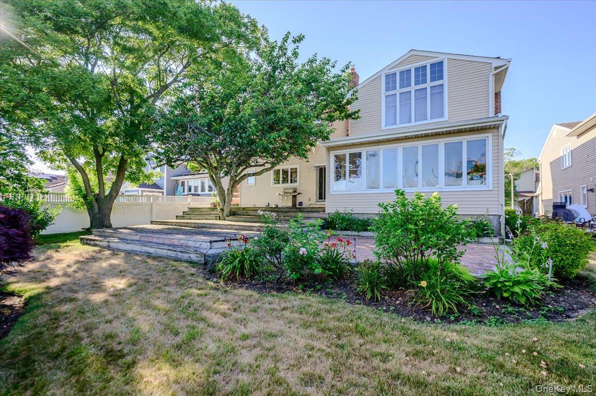 330 Harbor Drive Property Photo 7