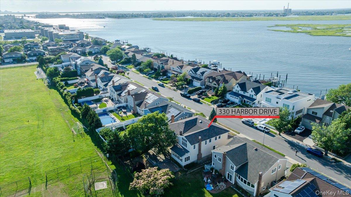 330 Harbor Drive Property Photo 16