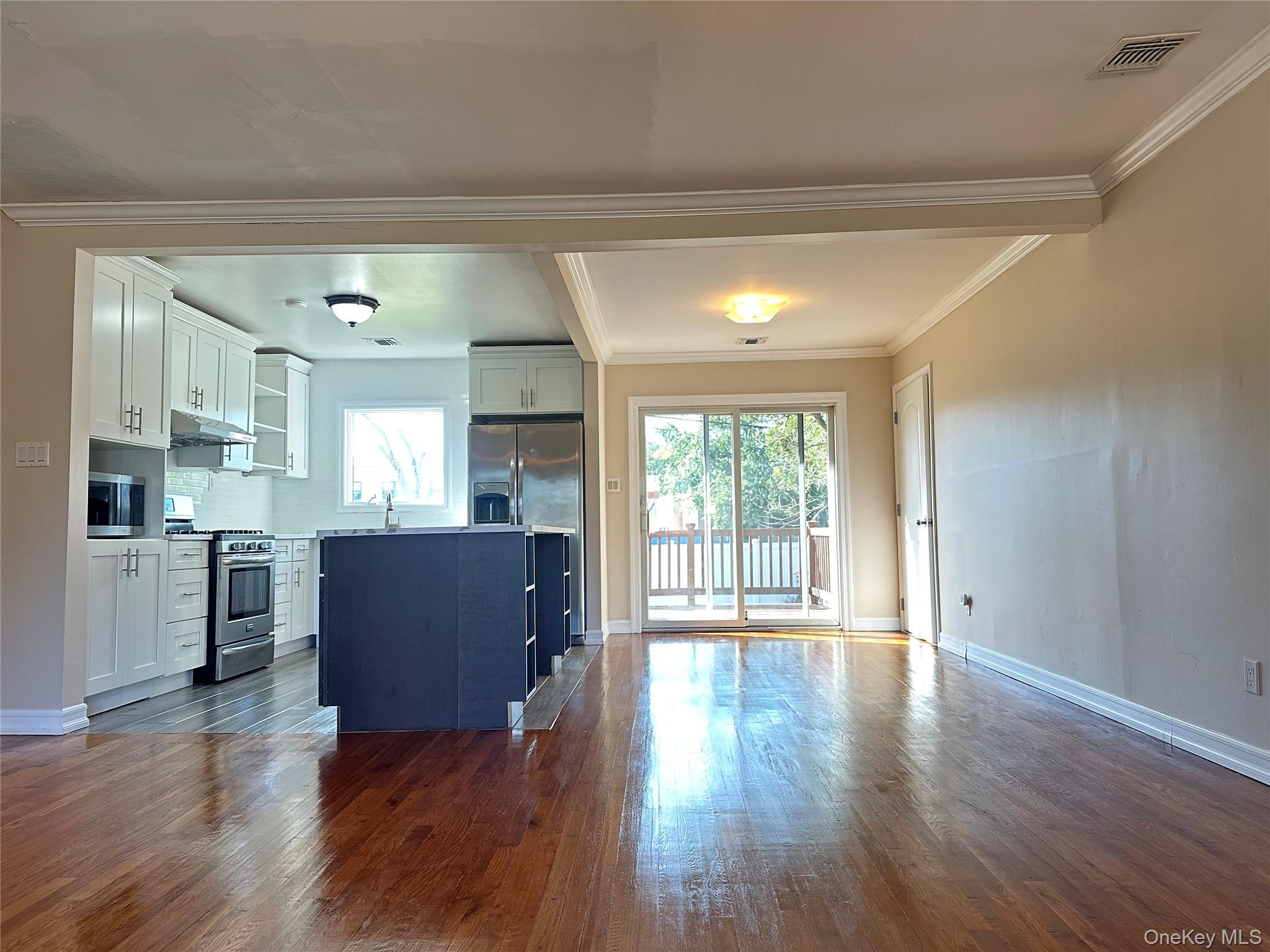 2 Radnor Court Property Photo 2