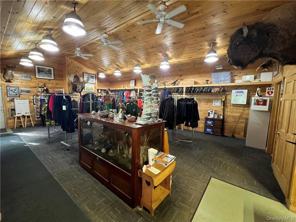 374 Neer Road Property Photo 8