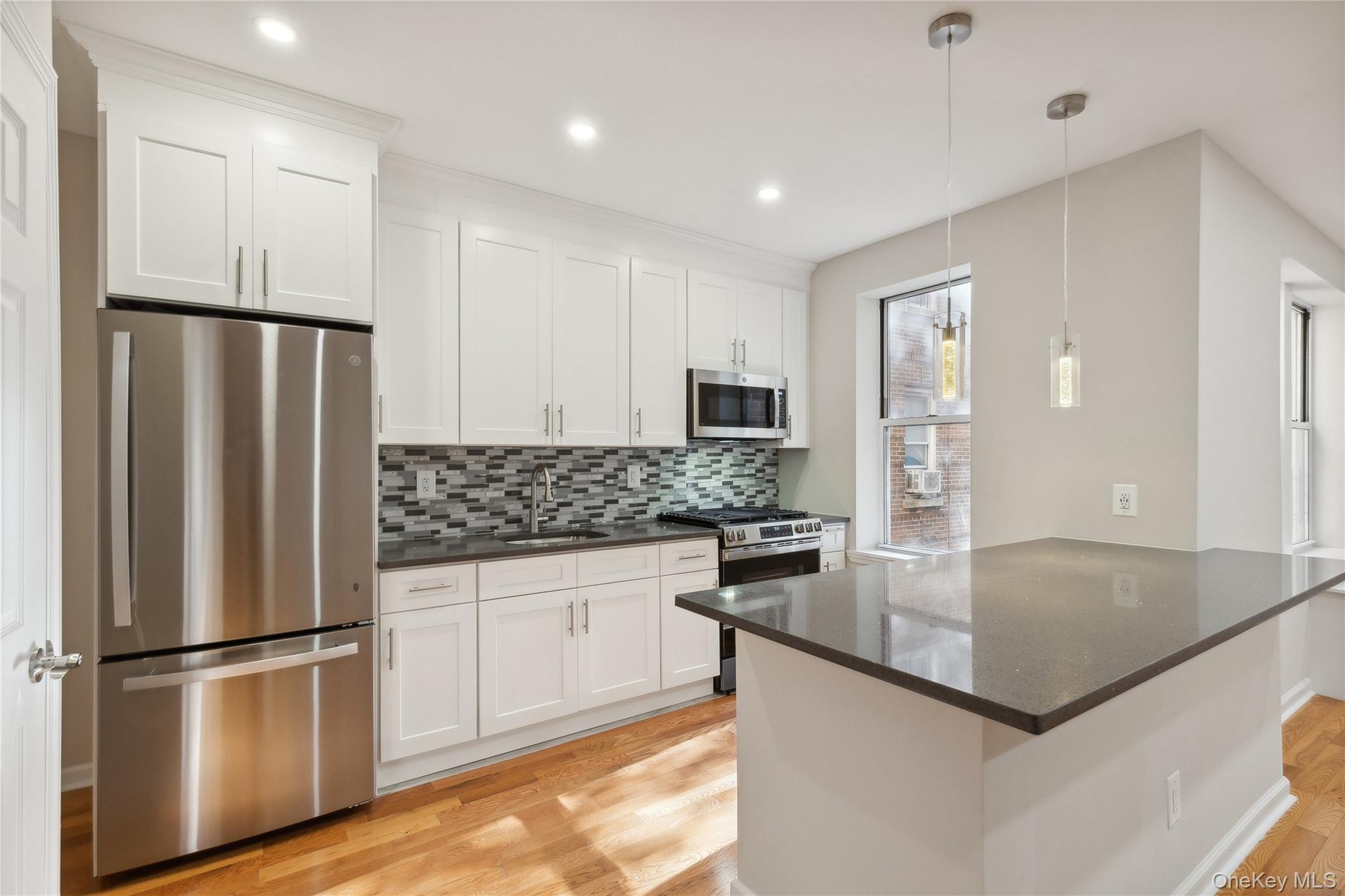 34-59 89th Street 6e Property Photo 5