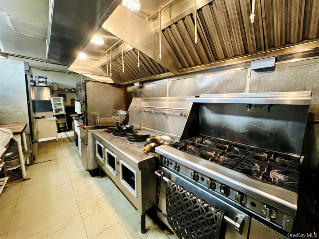 93 Main Street Property Photo 8