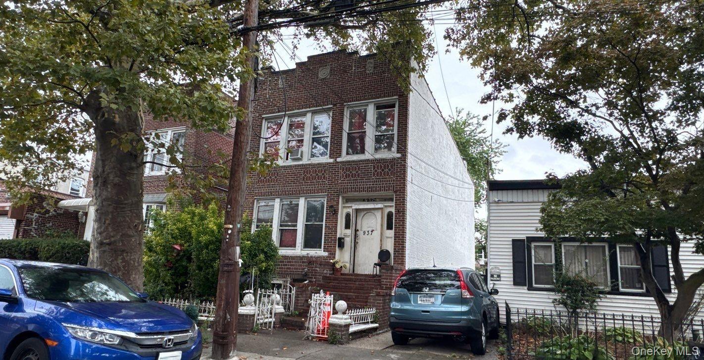 937 E 95th Street Property Photo 1