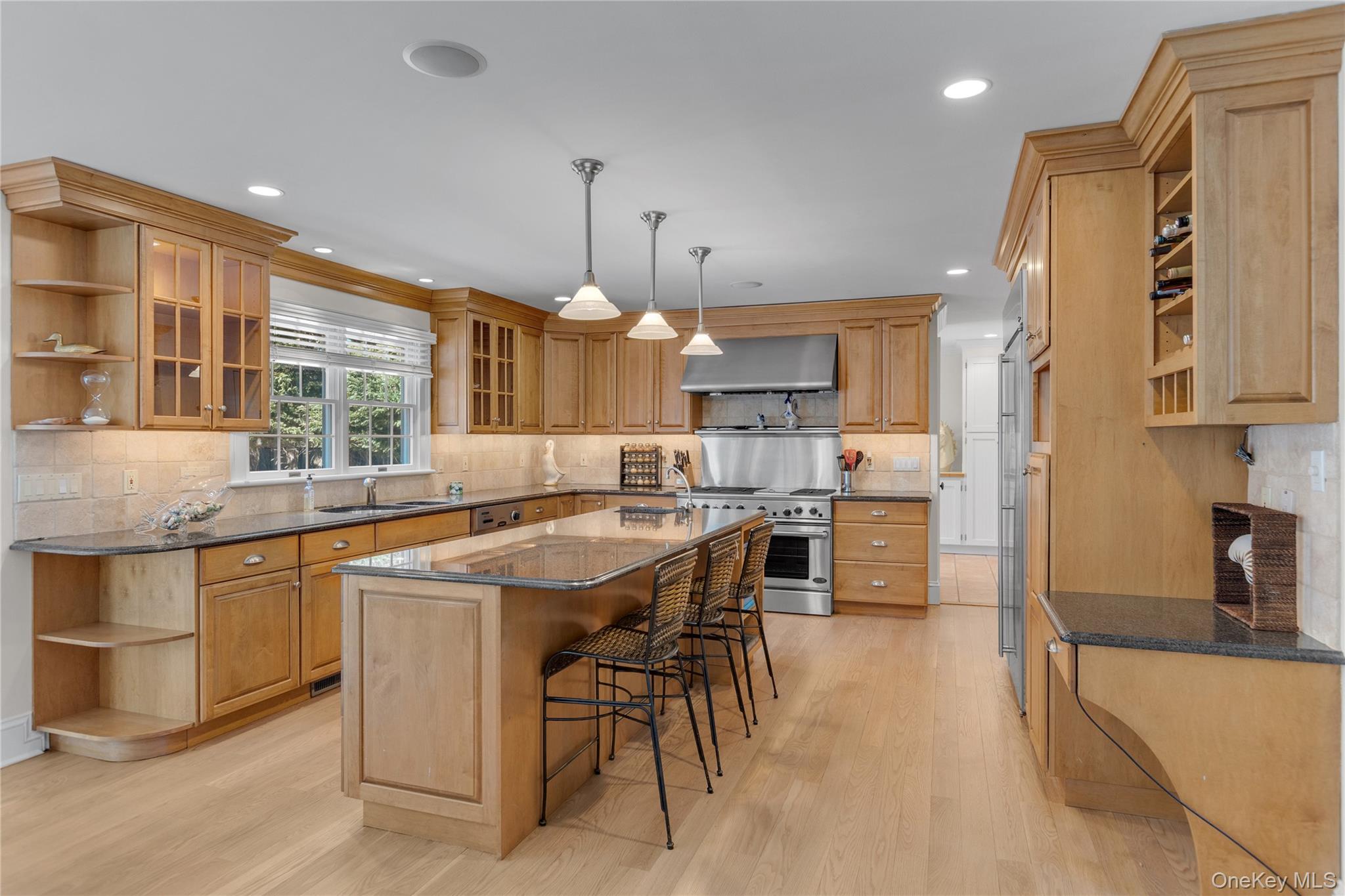 18 Landing Lane Property Photo 6
