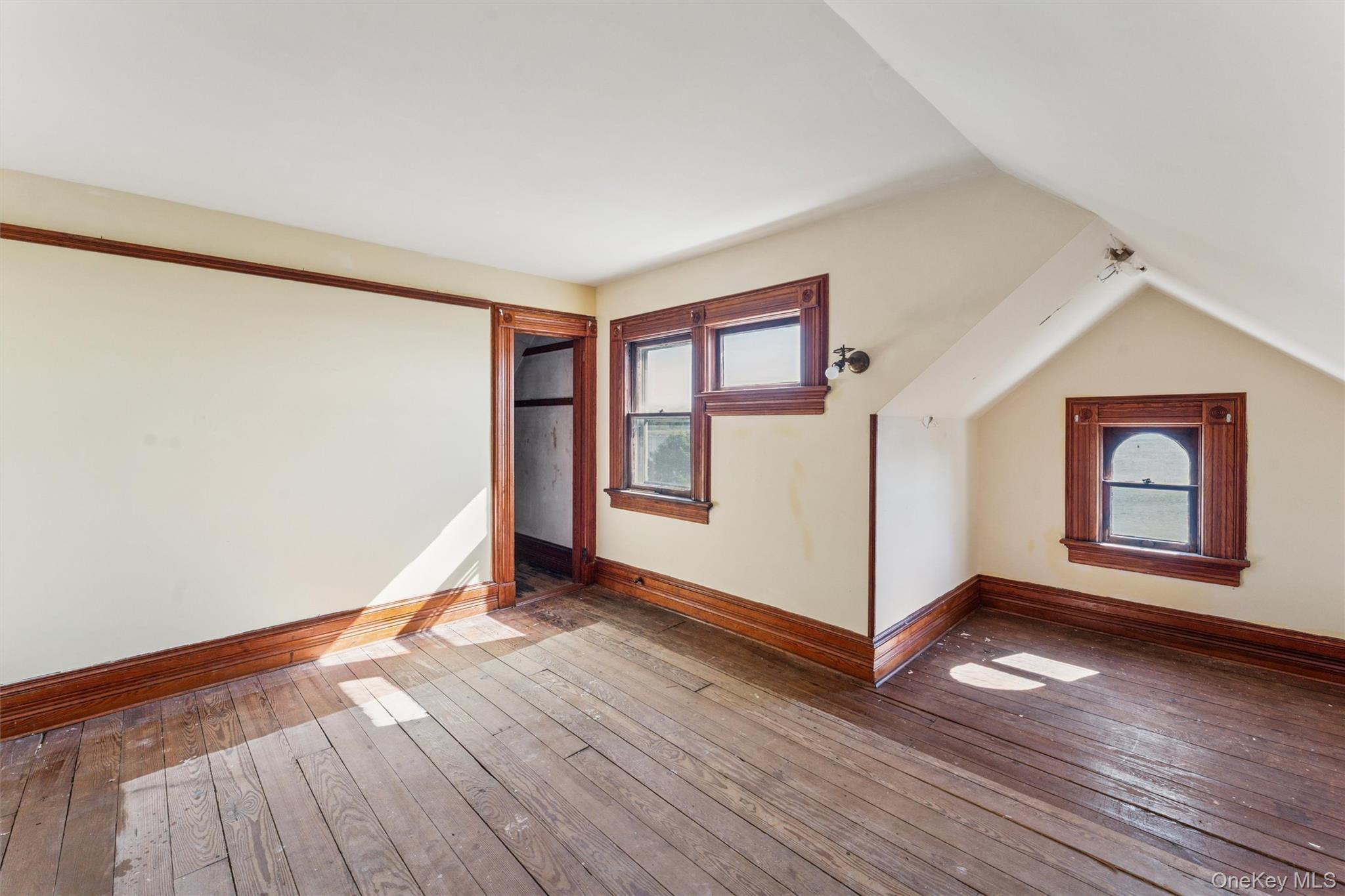 63 S Bay Ave Property Photo 10