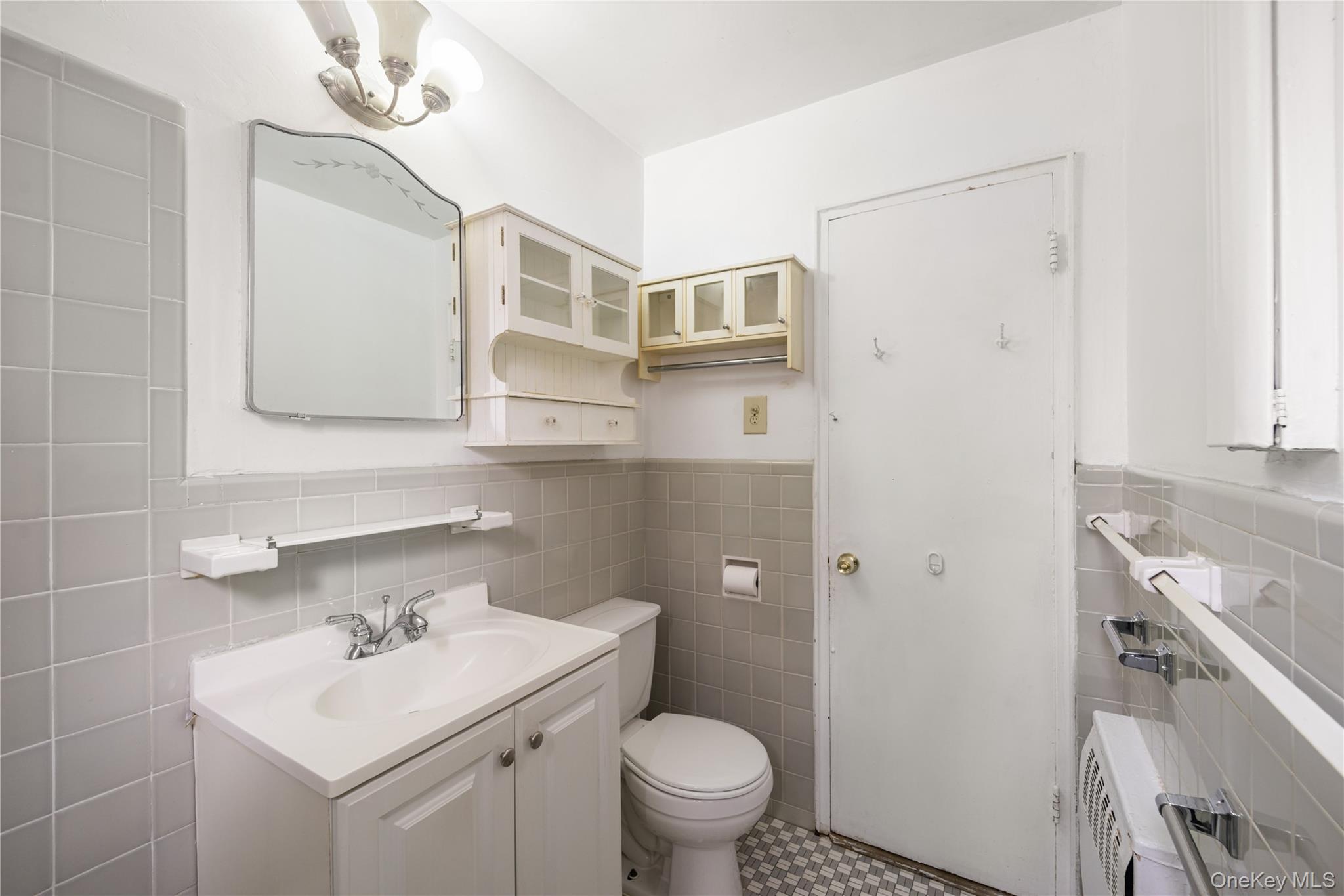 225-08 88th Avenue Upper Property Photo 14