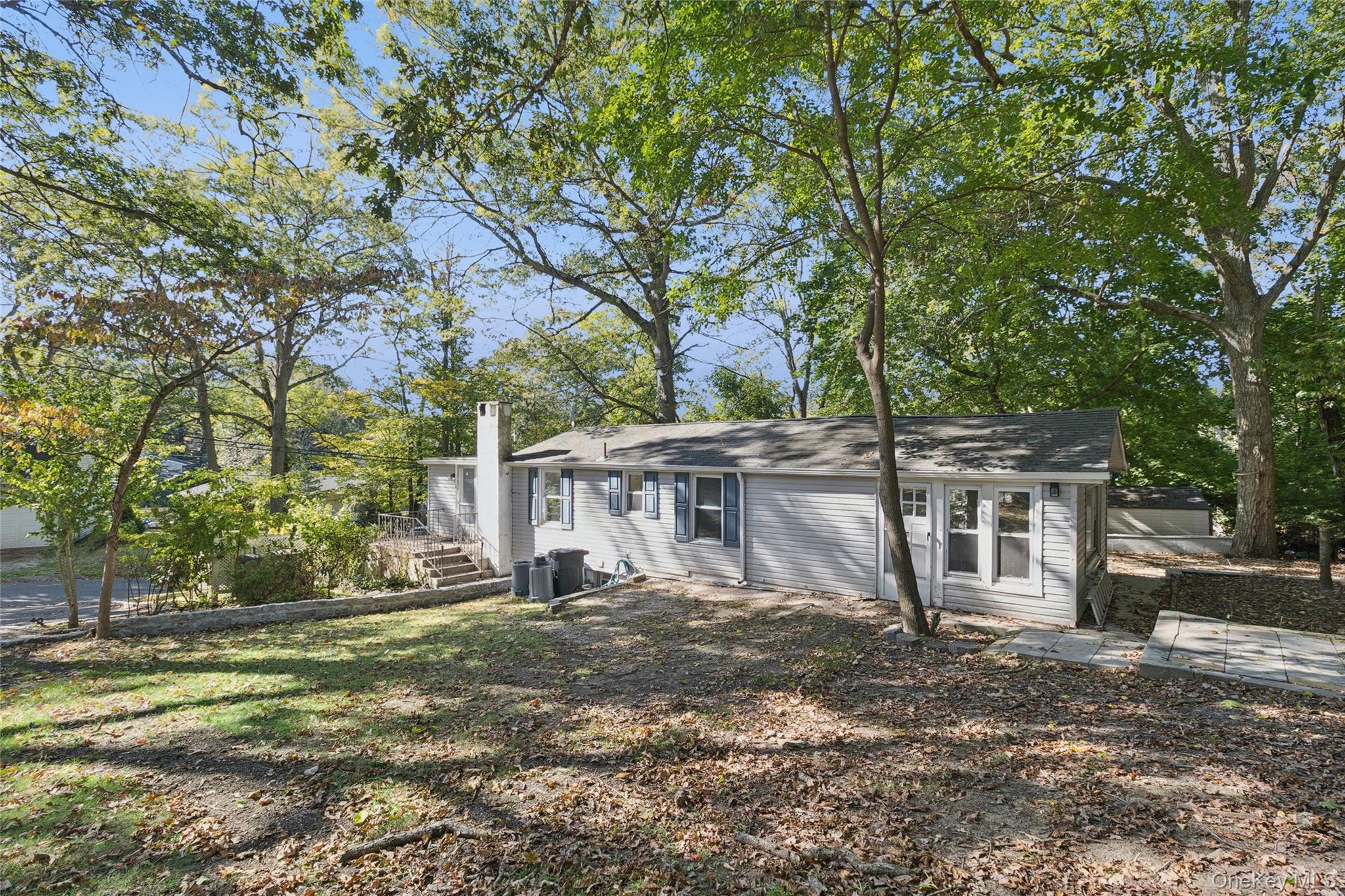 7 Yucca Road Property Photo 3