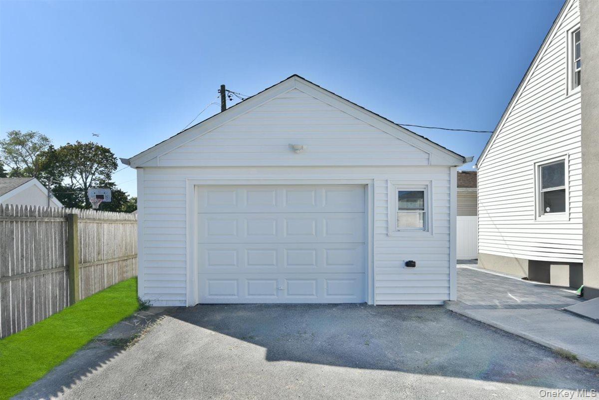 461 Pinebrook Avenue Property Photo 28