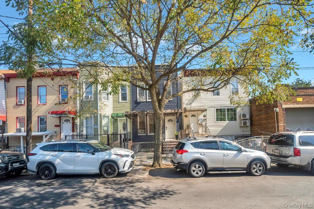 323 Barbey Street Property Photo 4