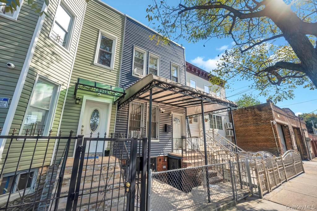 323 Barbey Street Property Photo 5